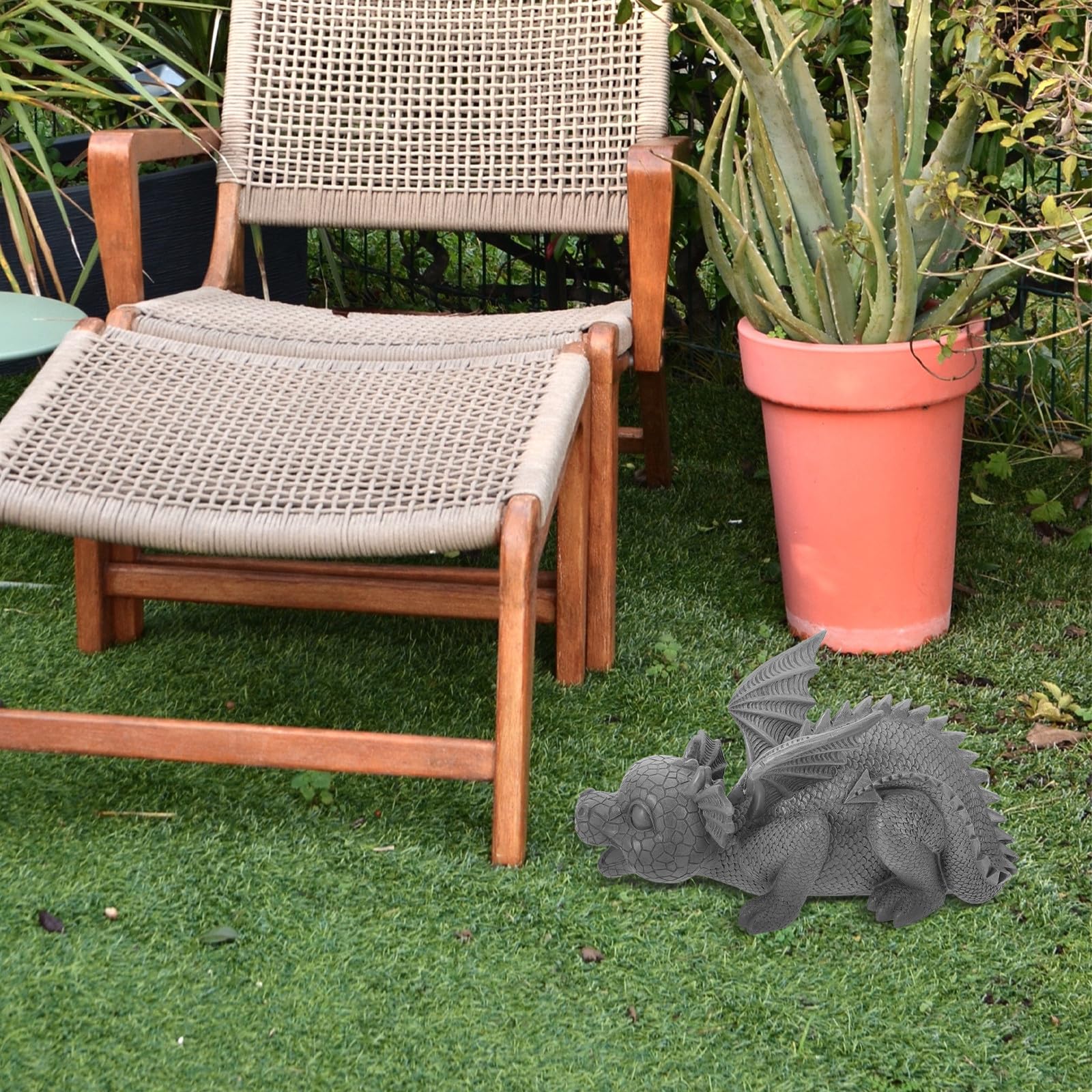 Westliche Drachenskulptur aus Kunstharz als Kreative Tisch Dekoration für Restaurant und Büro Verspielte Drachenförmige Deko für Zuhause und Tisch