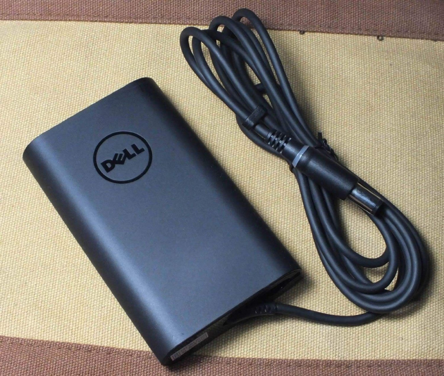 Image secondaire de Chargeur / Adaptateur Alimentation 65W d'origine Dell pour Dell Inspiron 3300, DELL Latitude 14 7000 E7440 P40G P40G001, DELL La