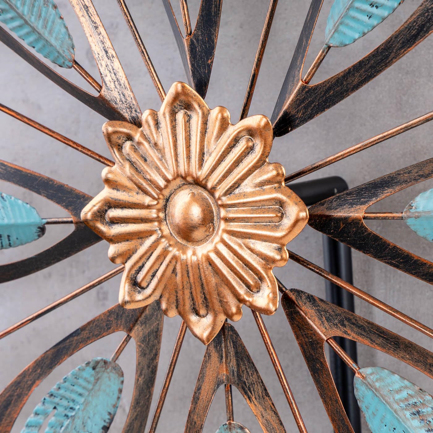 levandeo Molinillo de viento de metal para jardín, altura de 180 cm, diseño de flor antigua, molino de viento, carillón de viento, adorno de metal, flor de metal