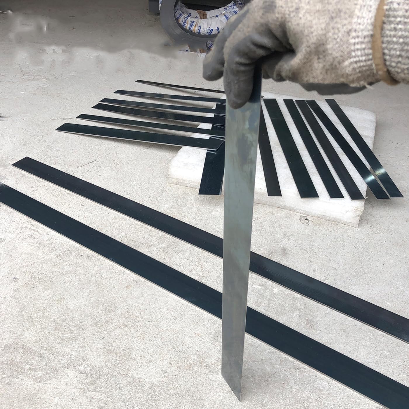 1 pezzo di acciaio per molle con distanziatore a balestra, per uso meccanico o fai da te 4.0x40x500mm.