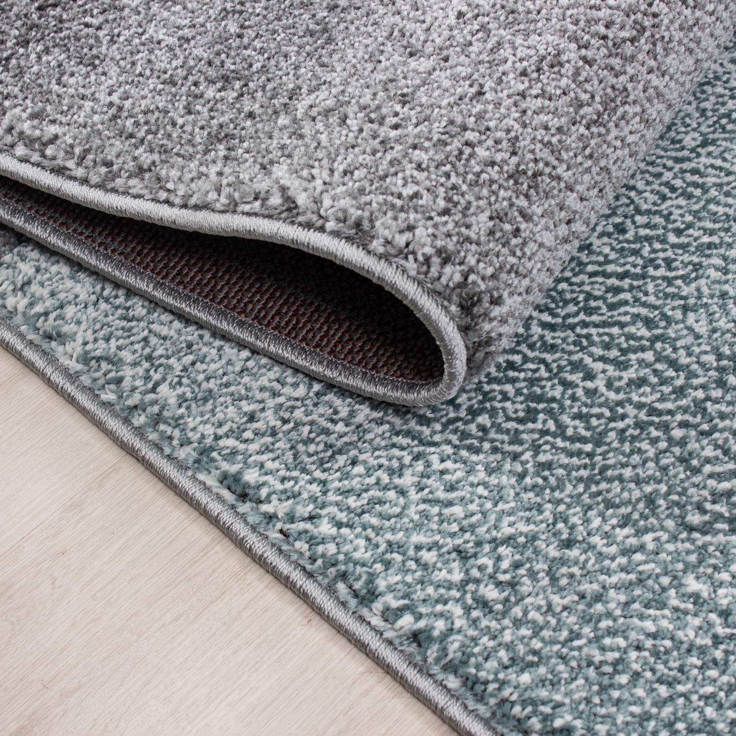 HomebyHome Alfombra 140x200 cm Cuadros Azul-Gris, Accesorio Decorativo Moderno con Diseño, Solución Fácil de Cuidar para Dormitorio o Despacho