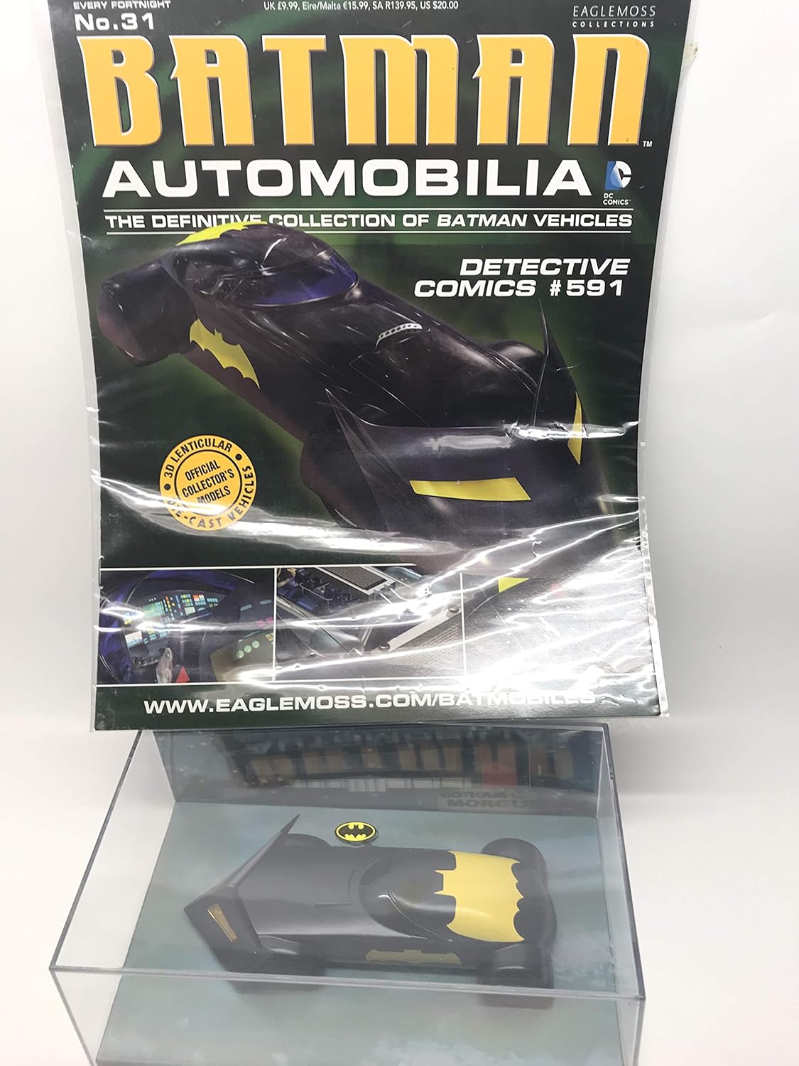 DC Comics Batman Automobilia Magazine 31 & DieCast Vehicle, Statues