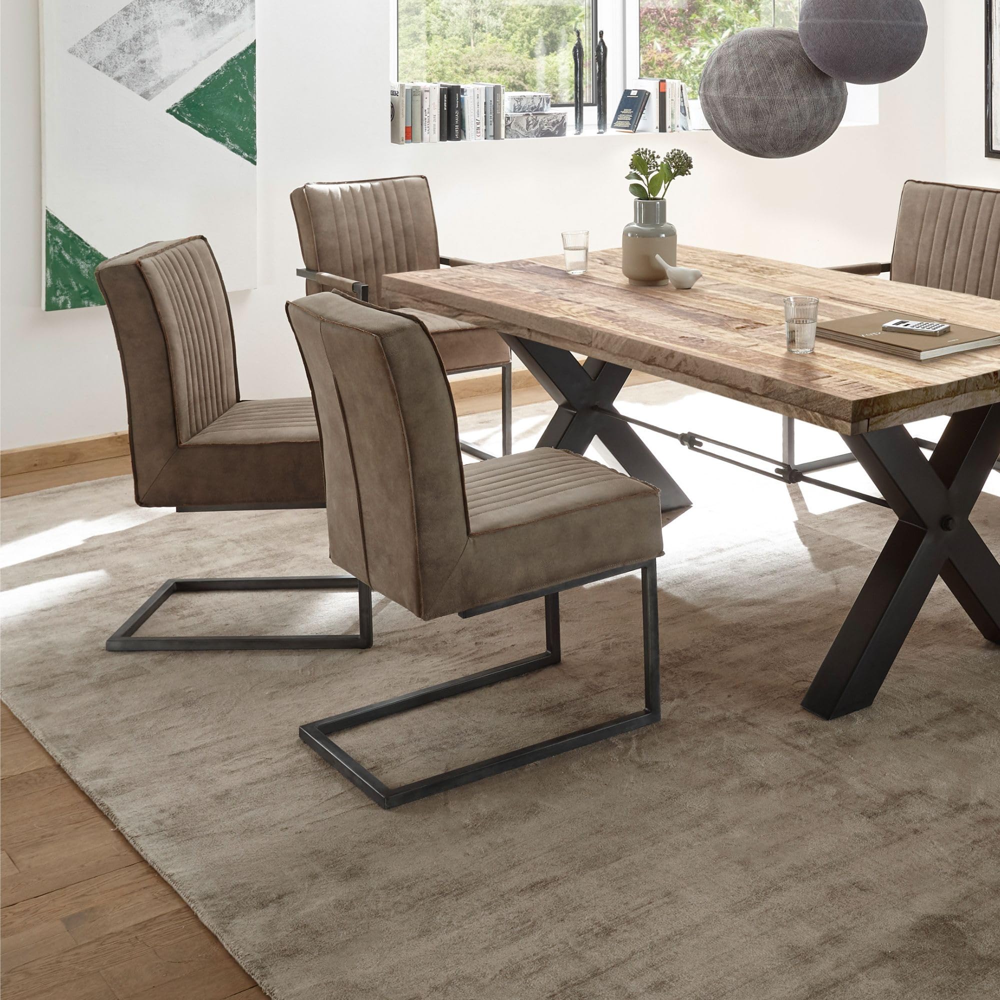 LINDA Schwingstuhl 2er Set mit schwarzem Metallgestell und Microfaser Bezug, Taupe - Bequemer Freischwinger Stuhl für Esszimmer & Küche - 47 x 92 x 70 cm (B/H/T)