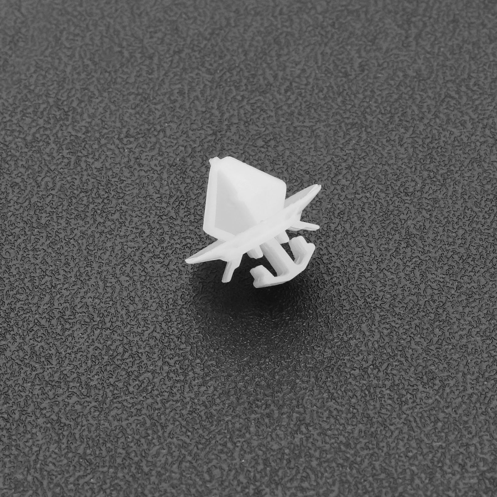 Restagraf - Clip di Fissaggio per carrozzeria - Speciale Modanatura per estensore Ala - Compatibile con Peugeot 208, 208/e-208 - RIF. 12916 - Confezione da 10, Colore: Bianco