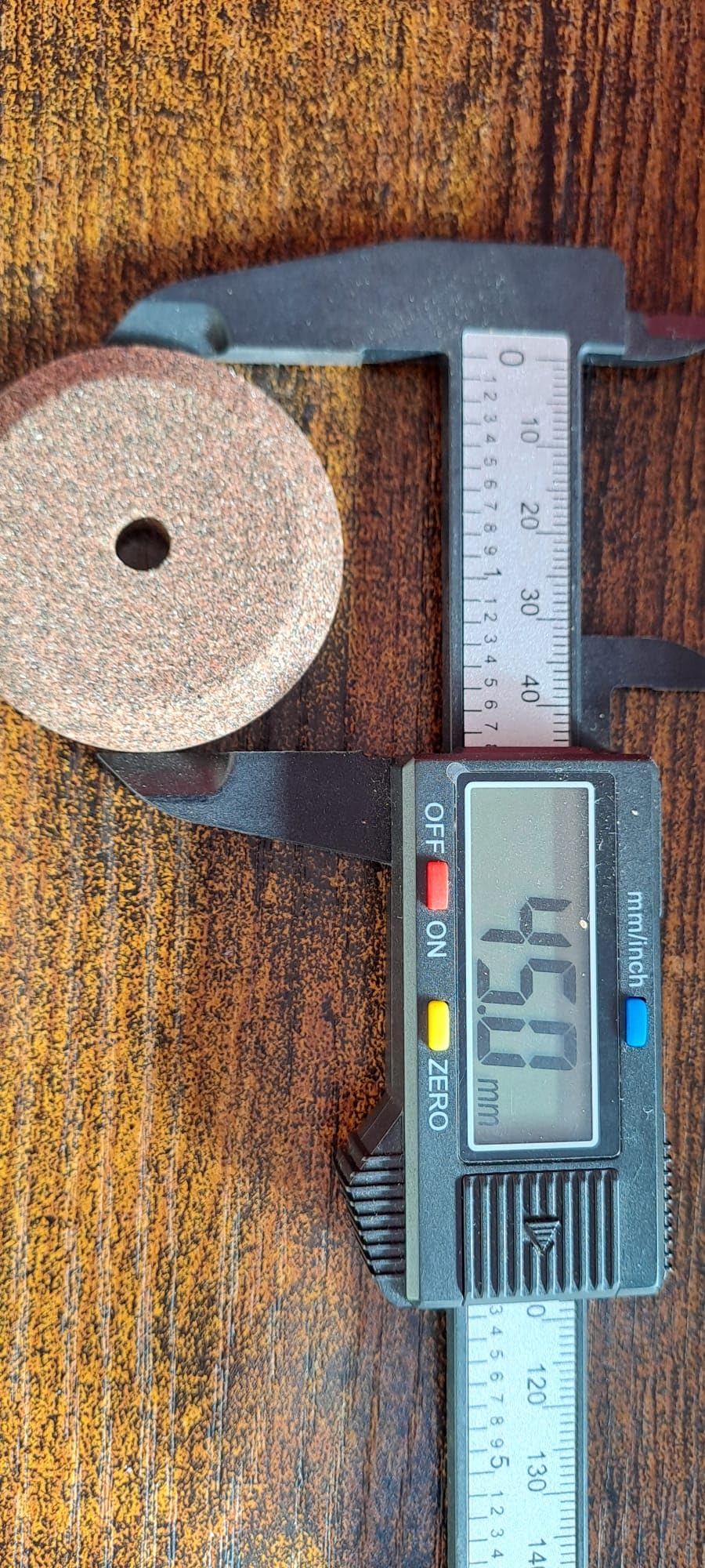 Par de esmeriles (Nº 2) - Grano fino y grano grueso - Afilador afilador de hoja para rebanadora compatible con RGV, FAC, MISTRO, SIRMAN, CASADIO y otros. Medidas ø 45 - h 8 - agujero 6 mm.