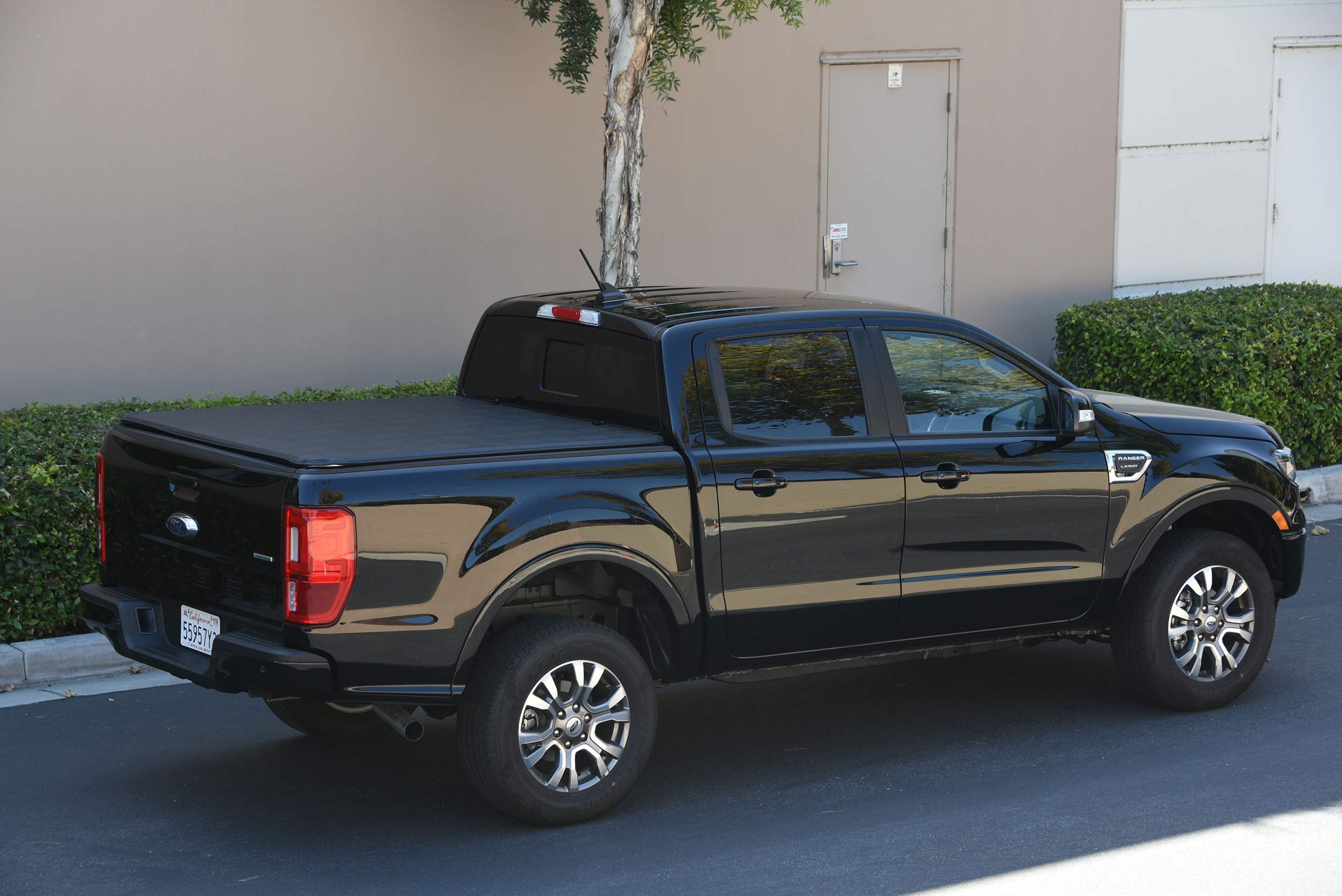 Armordillo USA 8701690 CoveRex SR Series Soft Roll-Up Truck Bed Tonneau Cover Fits 2017-2023 Ford F250 F-250 / F350 F-350 / F450 F-450 Supe Duty 6.75 Ft (81") Bed