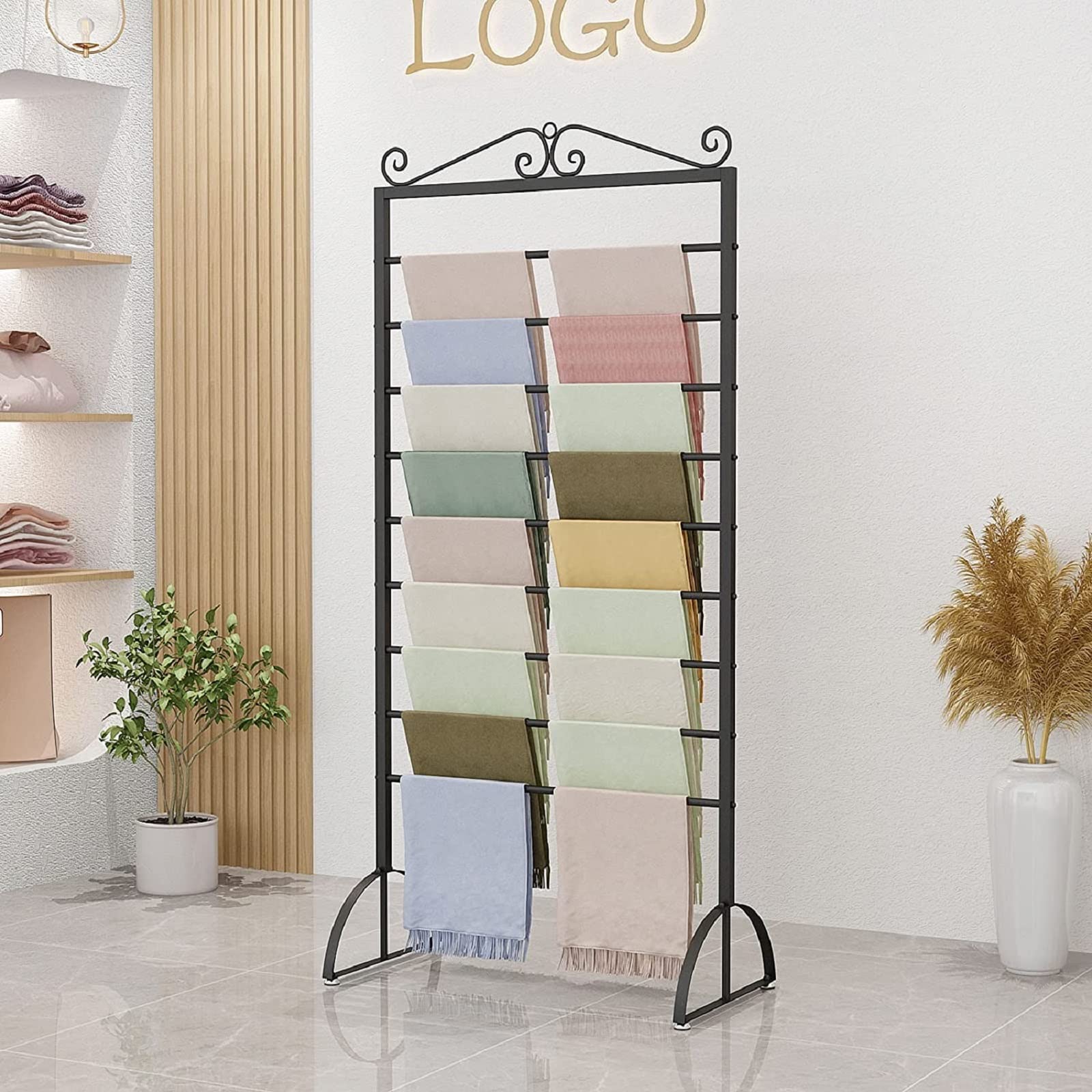 Organizador de bufandas reversible de pie, colgador de metal que ahorra espacio para chales, cinturones, pantalones, barra de armario multifuncional