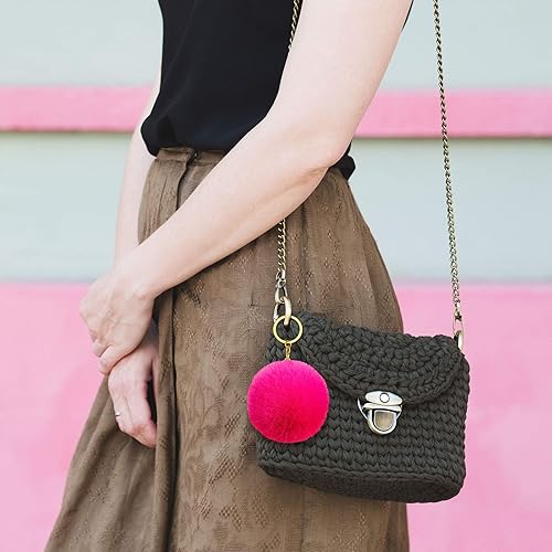 Miniatura 7 de Hicarer 60 Piezas Llaveros Coloridos con Pompones Bolas Esponjosas Llavero de Bolsa Llavero de Piel Sintética Regalos de Fiesta de Navidad a Granel