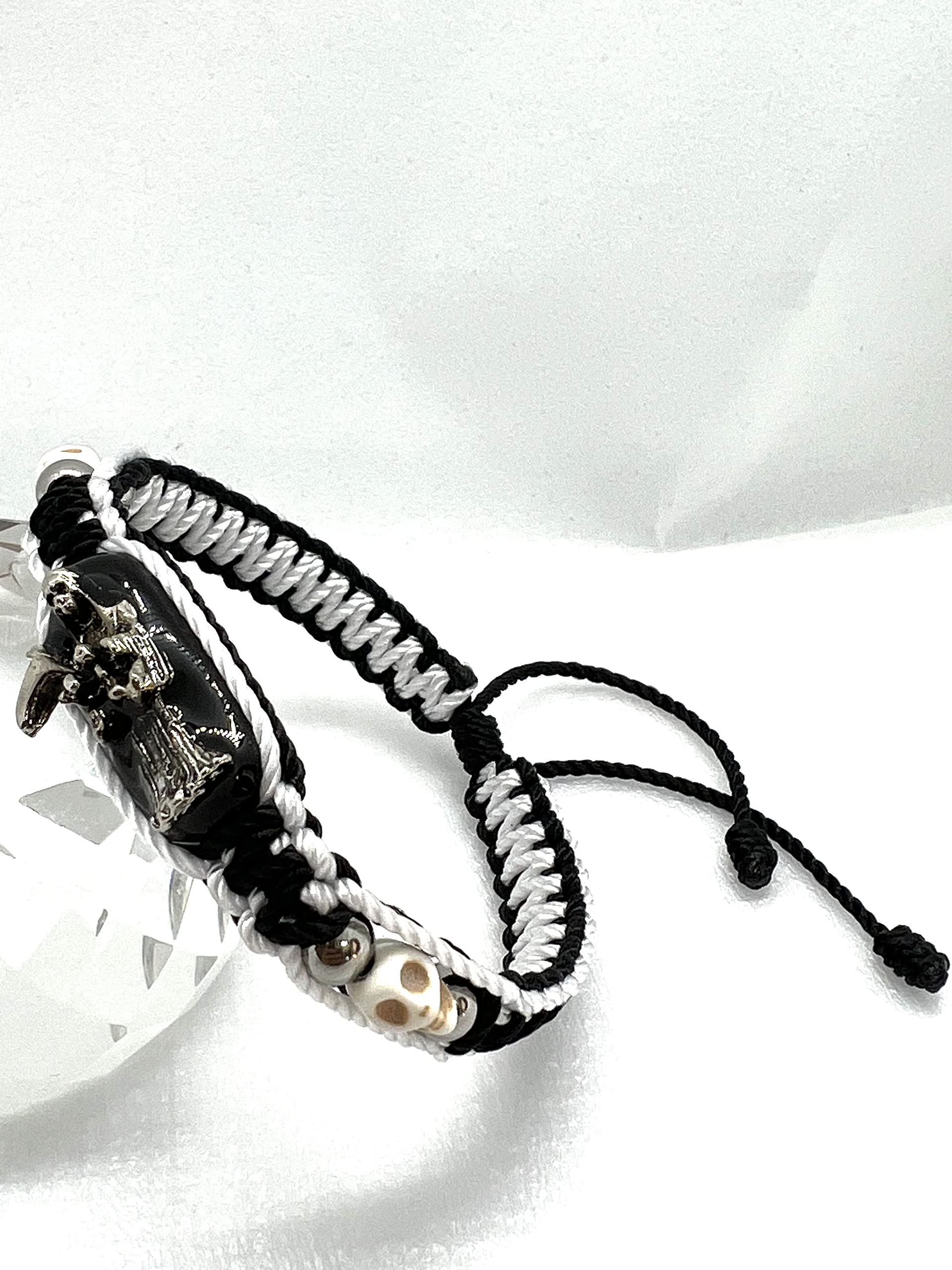 Pulsera de Santa Muerte metal Plateada e imagen Santa Muerte blanca doble tejida Bk/Wt