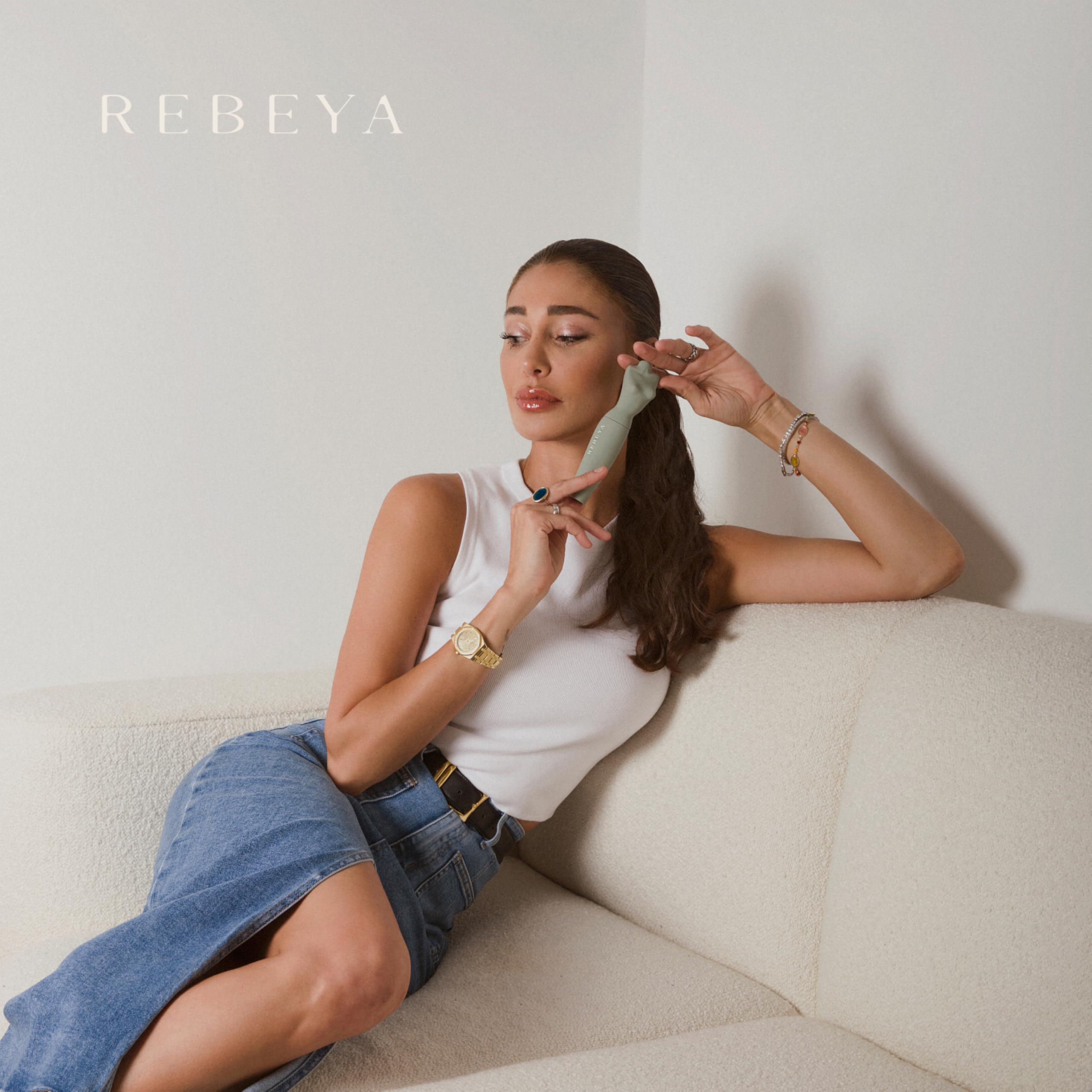 Rebeya Gloss Labbra Baile Libre - Lucidalabbra Lip Gloss Effetto Specchio Rimpolpante e Nutriente, Trasparente Ultra Brillante con Oli Vegetali e Applicatore di Precisione - Made in Italy