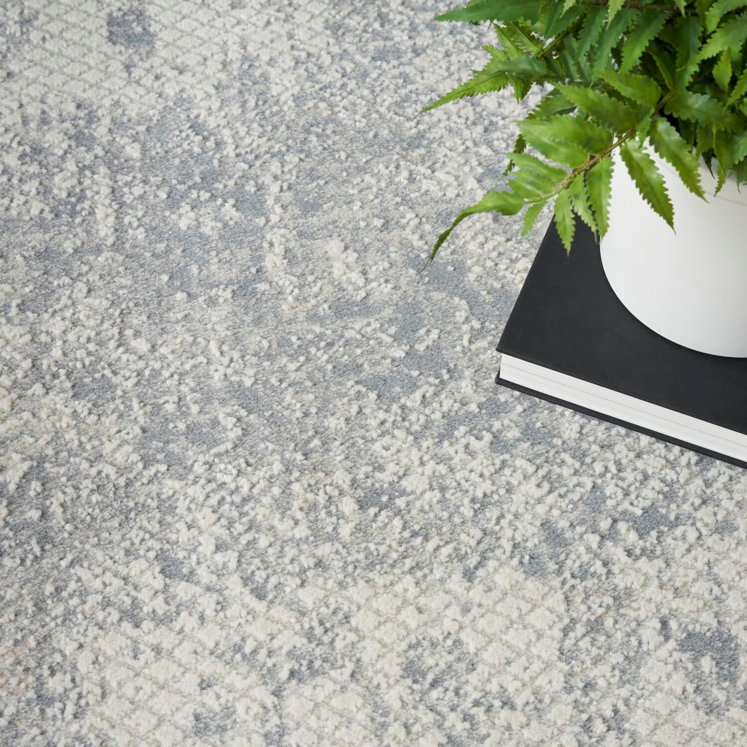 Gray Abstract 4' x 6' Synthetic Handmade Area Rug