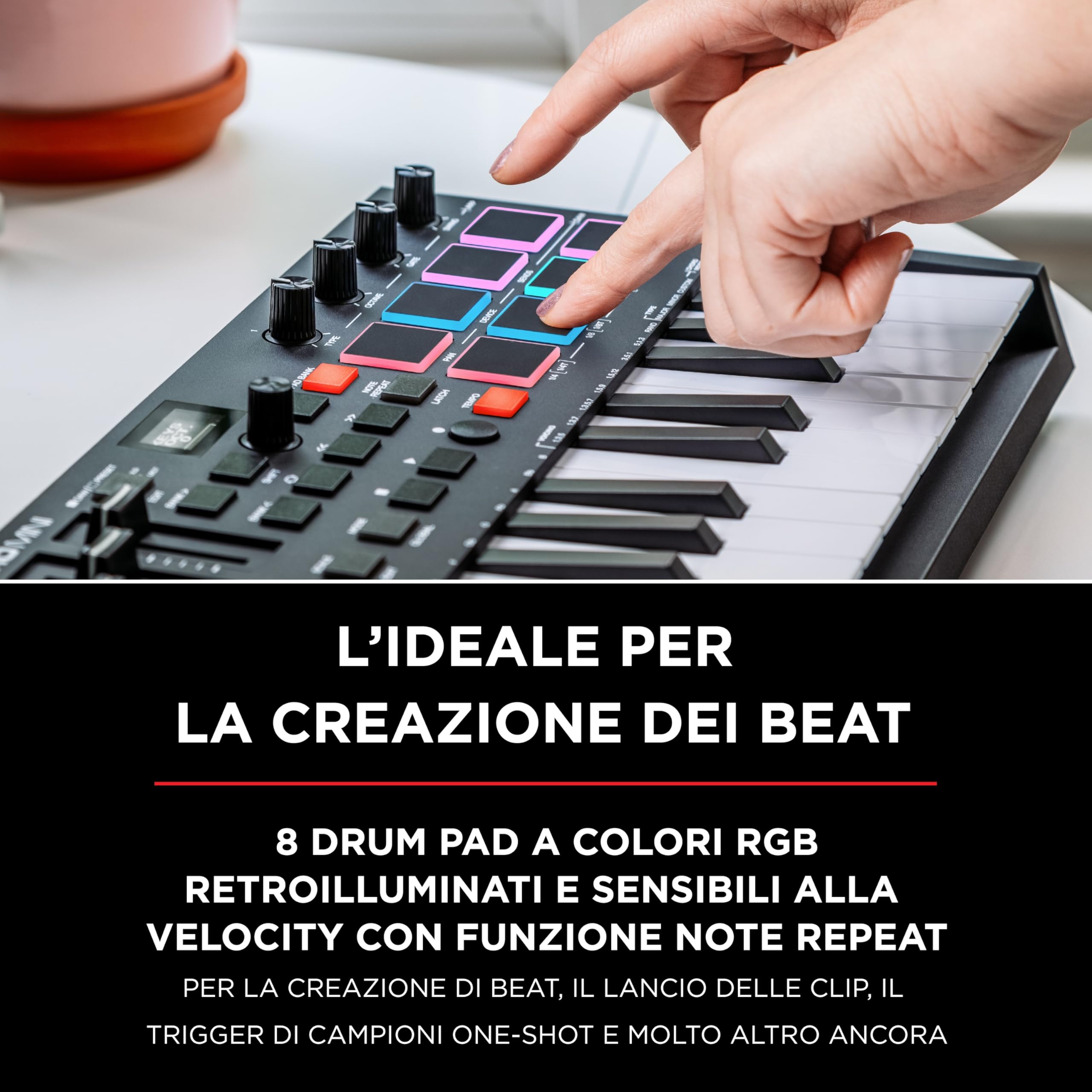 M-Audio Oxygen Pro Mini + HDH40 - Tastiera MIDI Controller USB a 32 tasti con pad Beat, Manopole, Tasti e Fader Assegnabili via MIDI e Software + Cuffie Over Ear Chiuse da Studio con Cavo da 2,7 m
