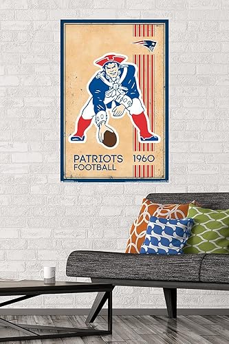 Miniatura 2 de Trends International NFL New England Patriots - Póster de pared con logotipo retro 14, 22.375 x 34 pulgadas, versión premium sin marco