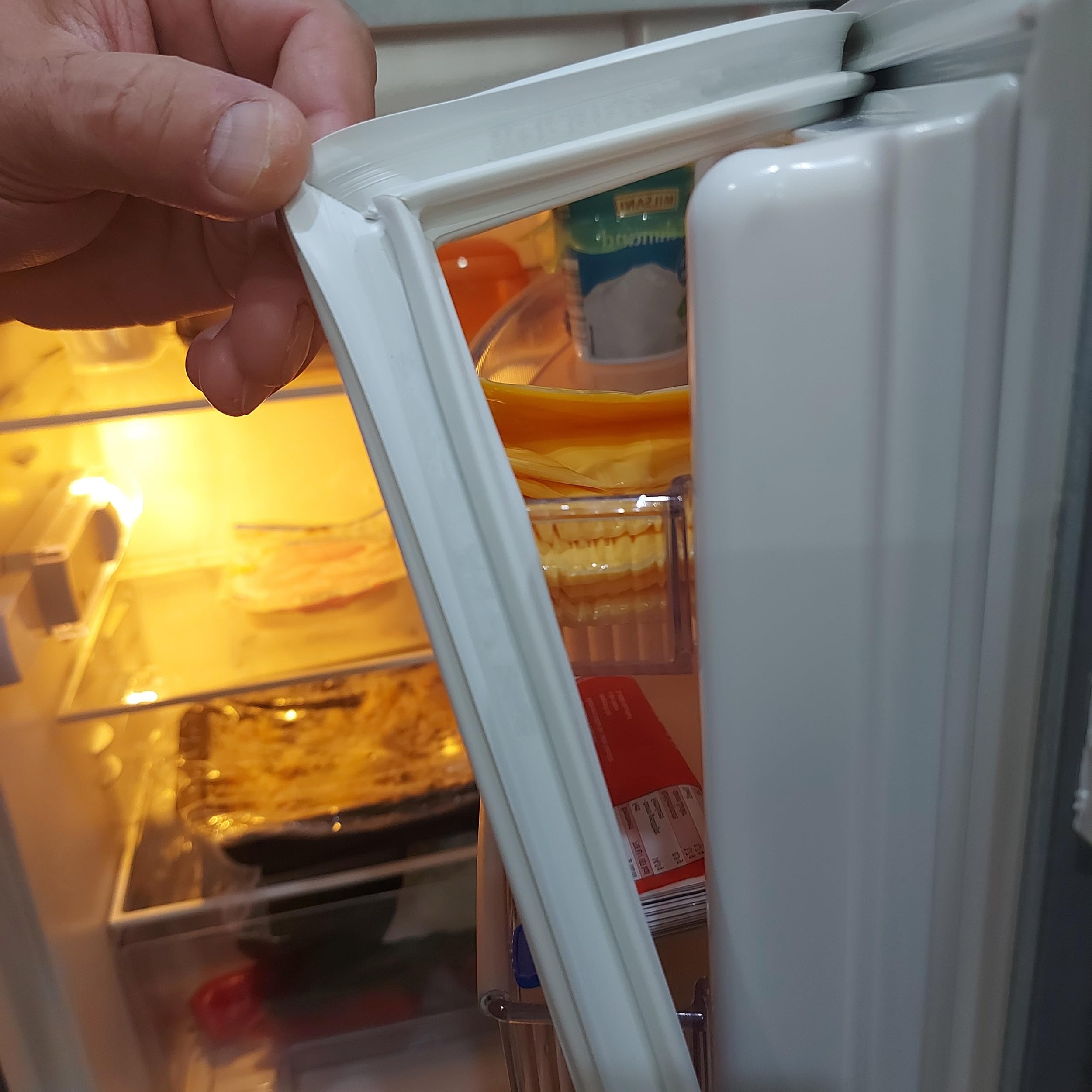 Universale Guarnizione Magnetica Porta per Frigorifero Congelatore,da Avvitare in Frigoriferi E Congelatori (Senza Colla),Bianco