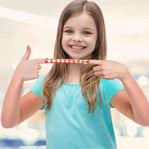 Miniatura 4 de ArtCreativity Trampas para dedos, paquete a granel de 72, trampas clásicas de bambú chino para niños y adultos, recuerdos geniales de fiesta de