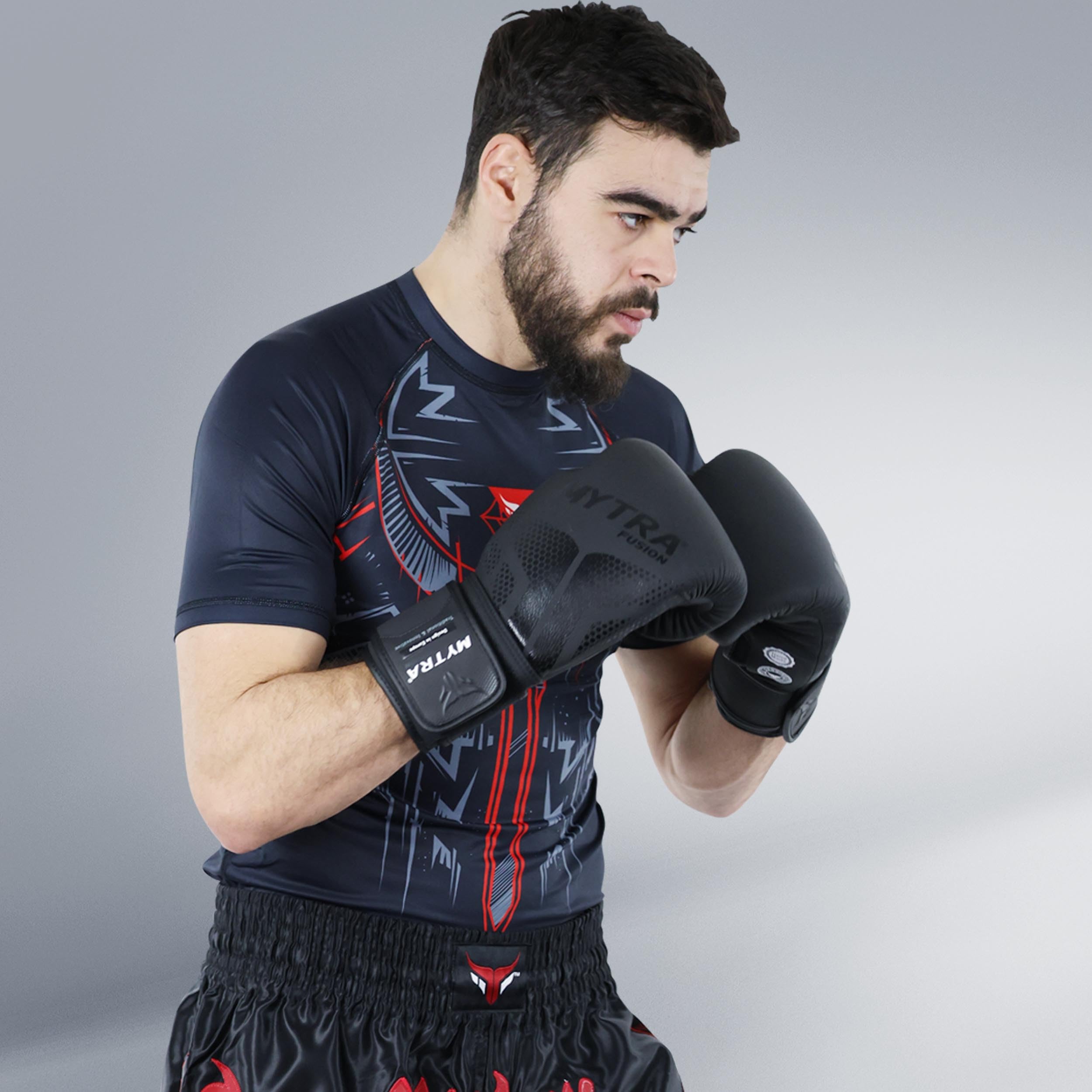 Mytra Fusion guanti boxe uomo e donna guantoni da boxe vera pelle guantoni boxe per boxe, pugni, allenamento MMA e allenamento 10, 12, 14, 16 once guanti da boxe