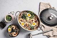 Vista 5 de Le Creuset Horno holandés ovalado de hierro fundido esmaltado, 2.75 cuartos de galón, Ostión