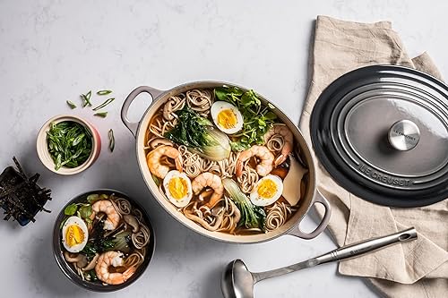 Miniatura 5 de Le Creuset Horno holandés ovalado de hierro fundido esmaltado, 5 cuartos de galón, Ostión