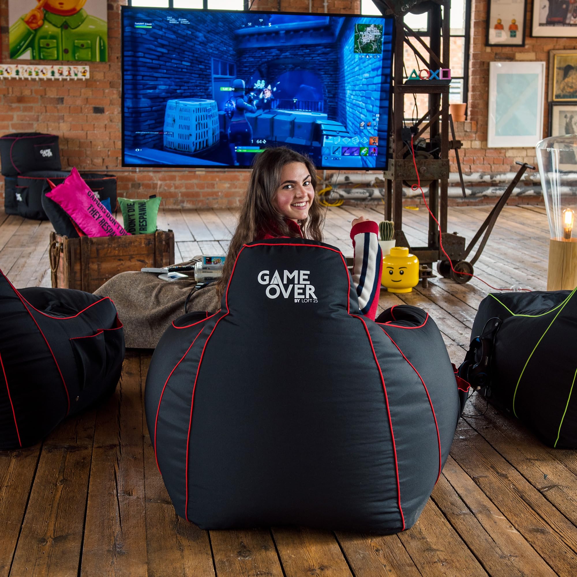 Game Over Silla para Reposar Puff Pera para Video Juegos | Sala Interior | Bolsillos Laterales para Controles | Soporte para Auriculares | Diseño Ergonómico (Humo cósmico)