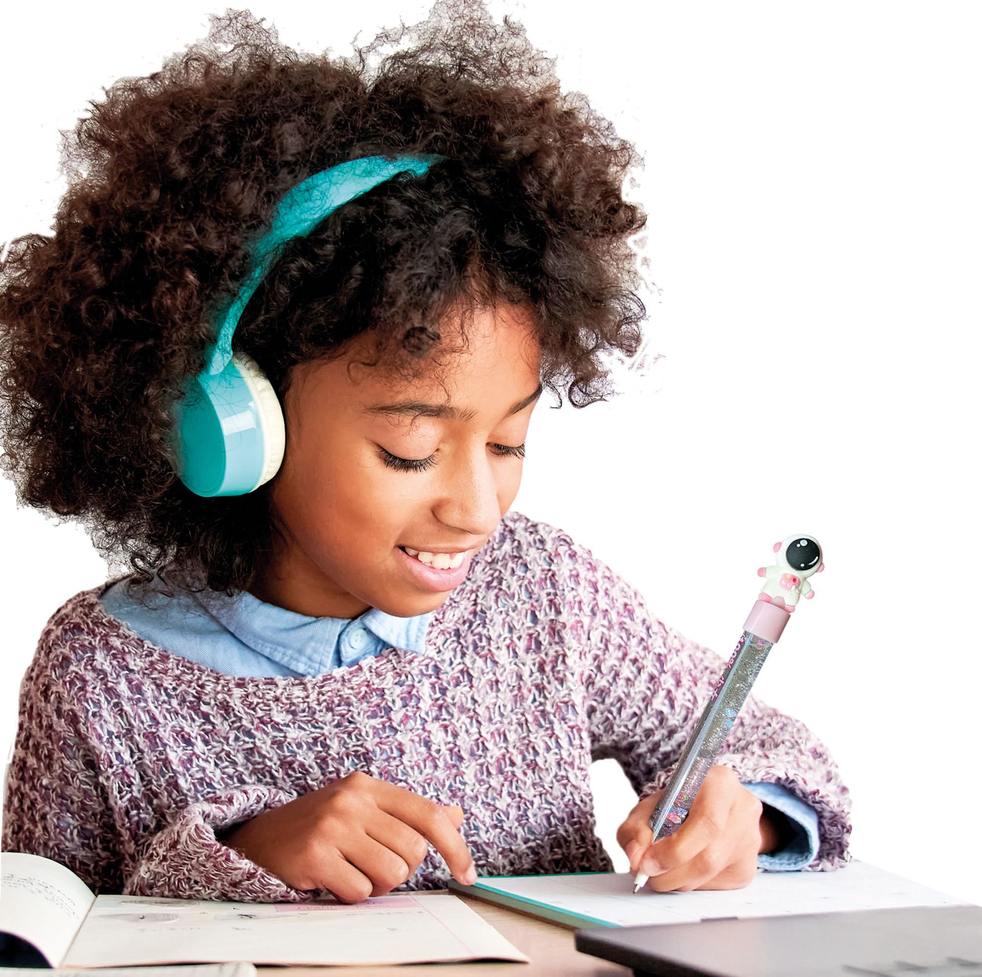 Clementoni Idea - Laboratorio delle Penne Personalizzate, Kit Creativo per Bambini 6+ Anni, con 50+ Accessori e 10 Penne Personalizzabili, Lingua Italiana, 18748