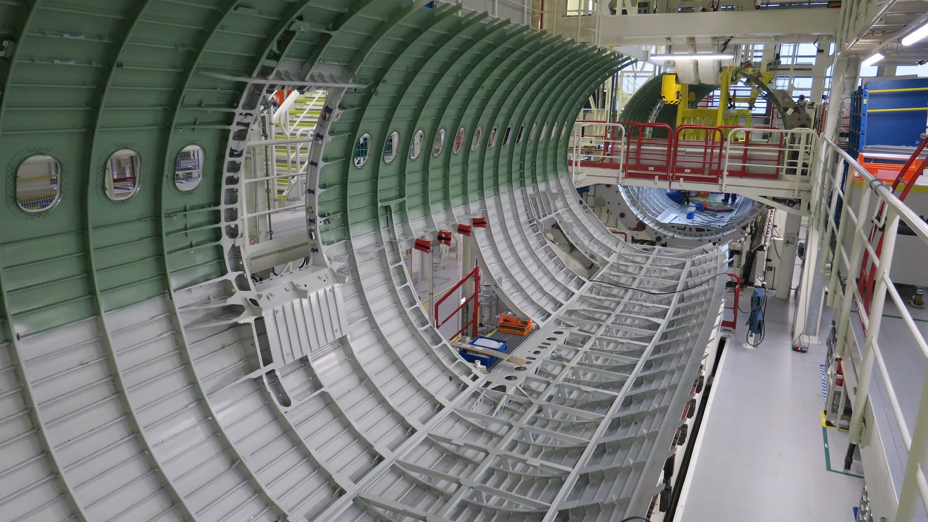 Das große Buch der Luftfahrt: Alles, was man über das Fliegen wissen muss – von der Technik der Flugzeuge bis zum Logistik-Wunderwerk Flughafen