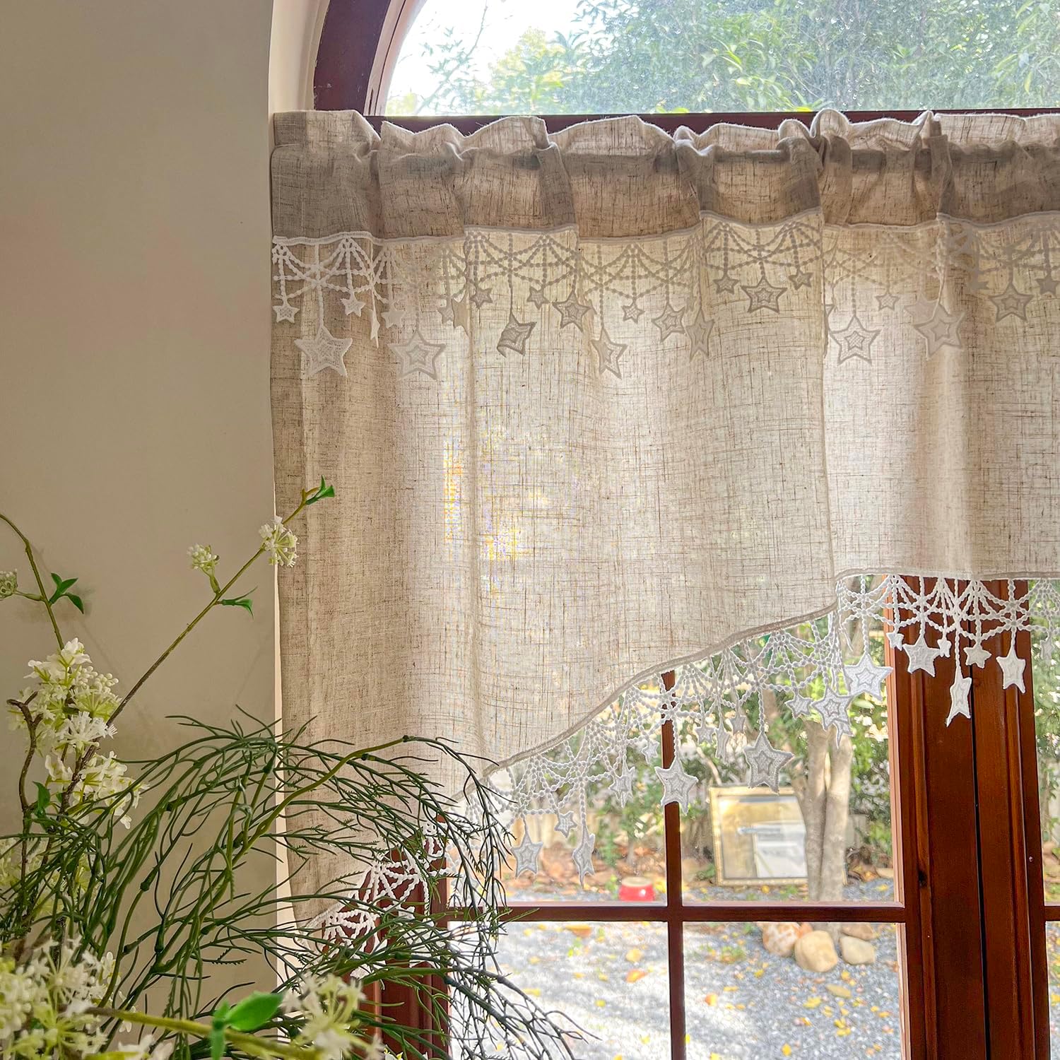 Short Curved Curtain Star Lace Bottom Curtain (Beige,W39 X L26 in)