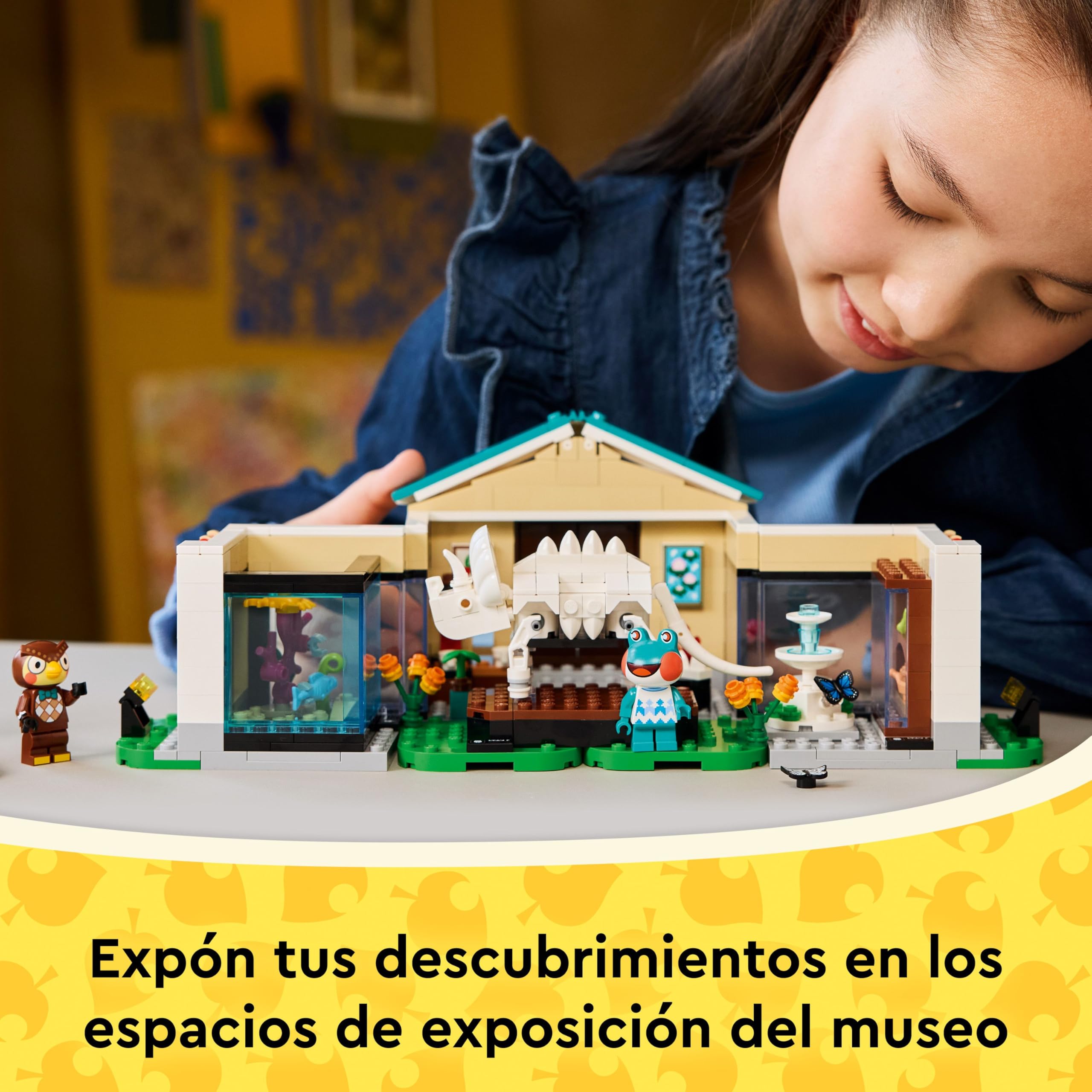 LEGO Animal Crossing La Colección del Museo de Sócrates - Juego Interactivo con Minifiguras de Sócrates y Lili - Fósiles de Dinosaurios de Juguete - Regalo Gamer para Niñas y Niños de 7+ Años 77056