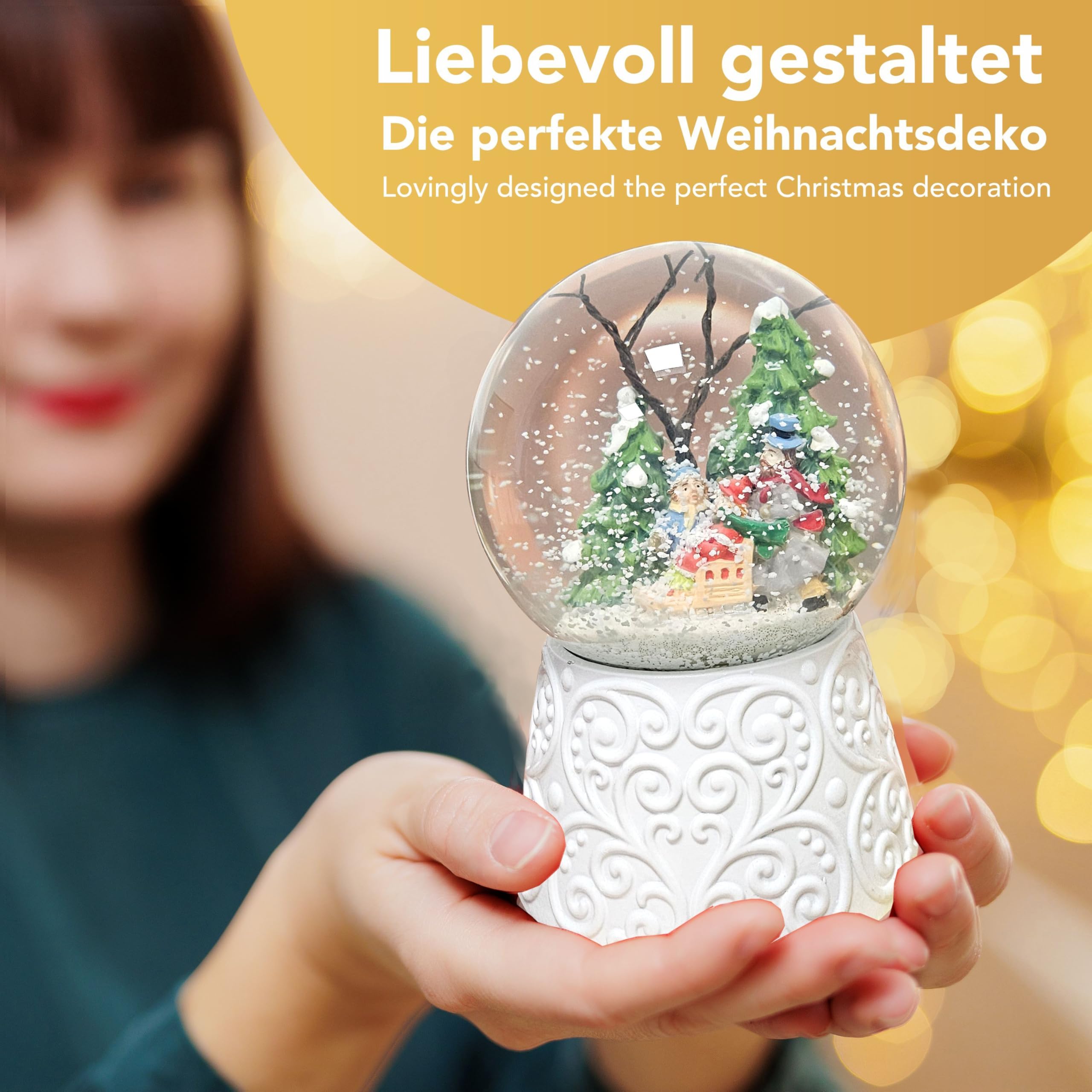 Schneekugel Weihnachten mit Musik | Winterspaziergang mit Familie | Sockel weiß Nostalgie | H: 14cm B: 10 cm | Schüttelkugel Weihnachten Winter mit Spieluhr | 20150