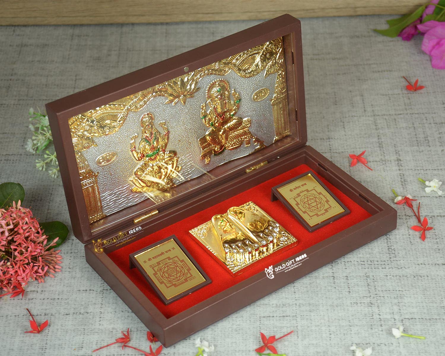 GoldGiftIdeas Gold Plated Mahalakshmi Ganesha Photo Frame with Charan