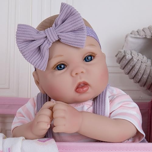 Miniatura 19 de Milidool Muñecas de bebé Reborn realistas, muñeca de bebé de silicona realista de 22 pulgadas, cuerpo suave, muñeca recién nacida con accesorios