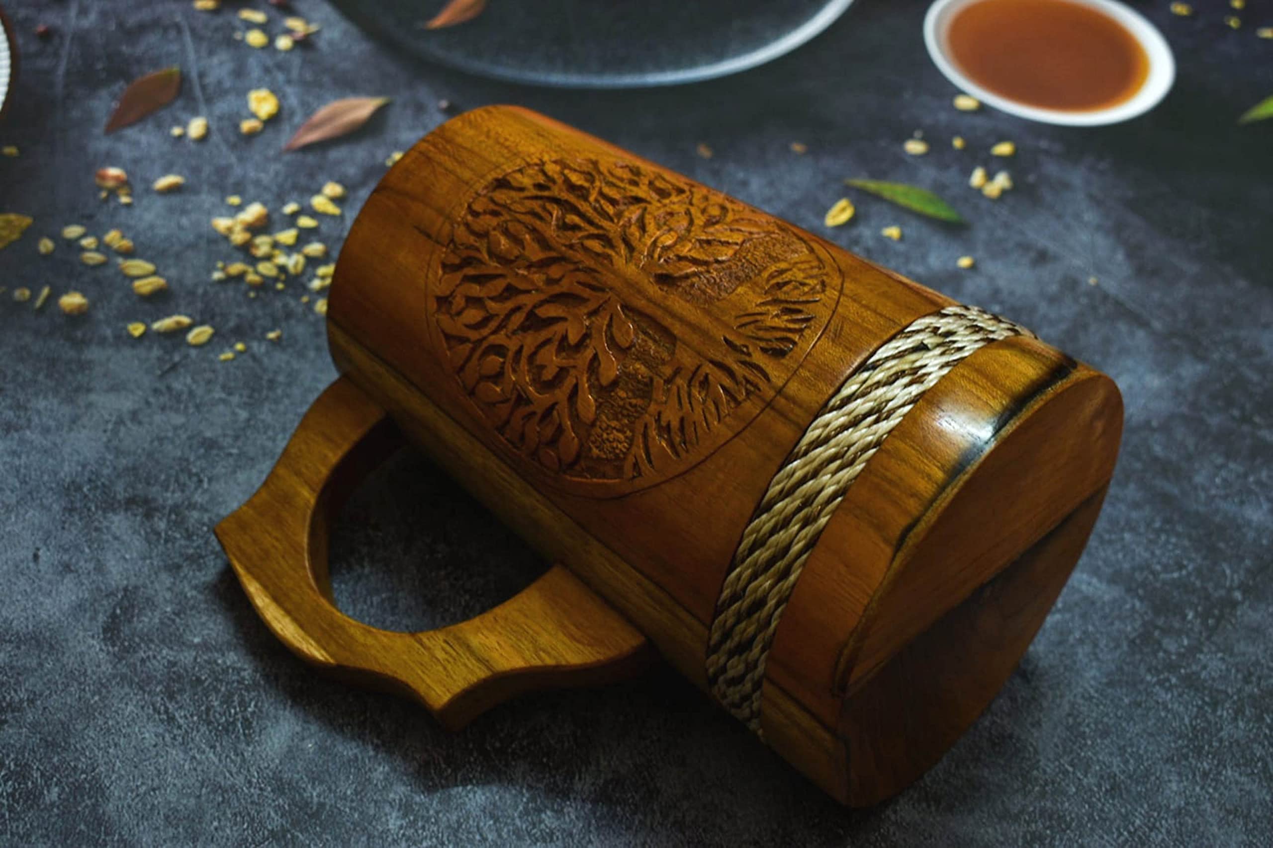 Chope à bière indienne pour lui - Style viking - 20 OZ - Chope à bière en bois dur naturel - Cadeau de mariage pour lui (gravure recto-verso en bois de sheesham, chope à bière)