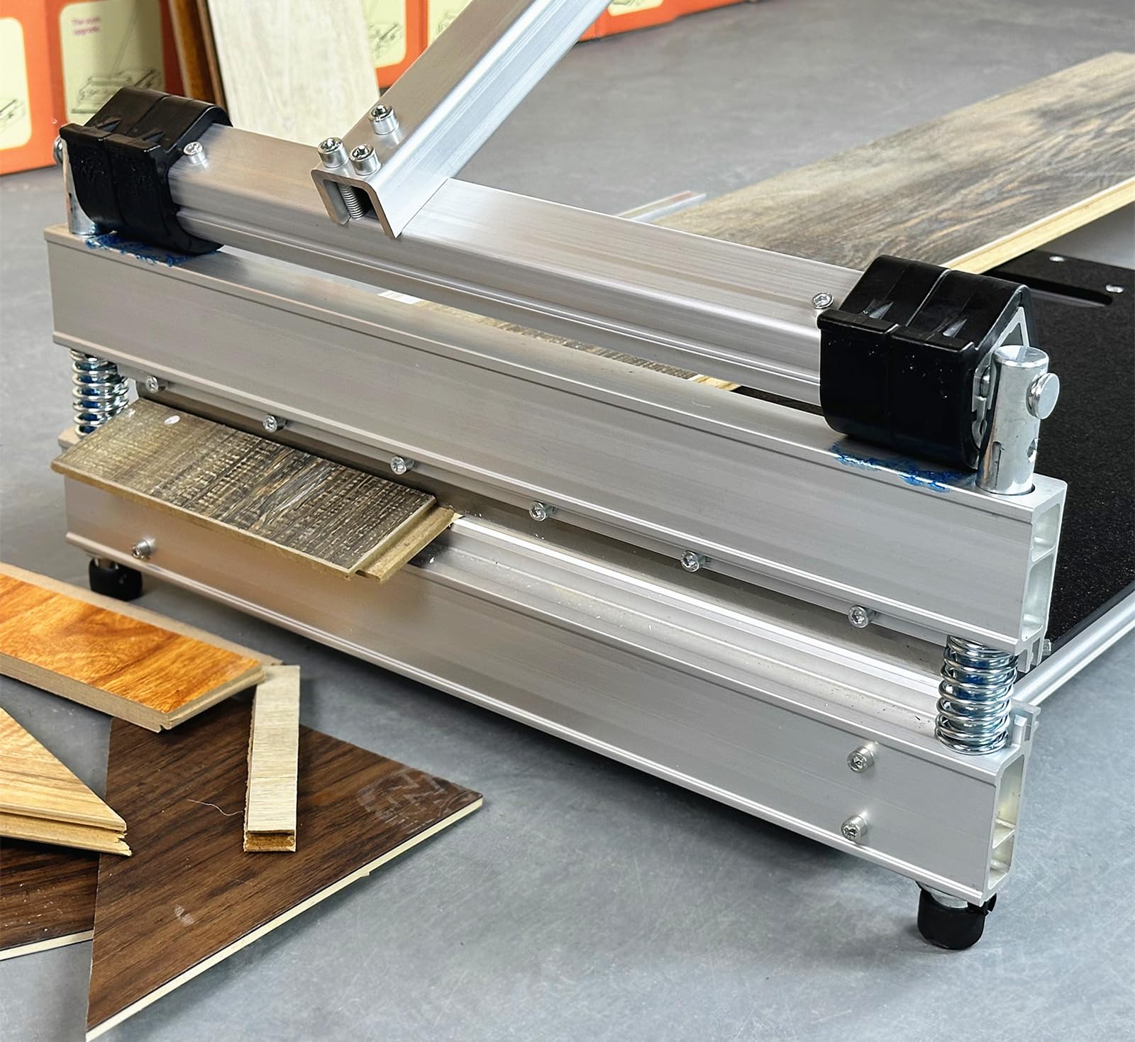 Cortador de suelo de vinilo y laminado profesional de 18 pulgadas, grado profesional, versátil, fuerte, corta completamente hasta 18 pulgadas de ancho y 11/16 pulgadas de grosor y mira la demostración