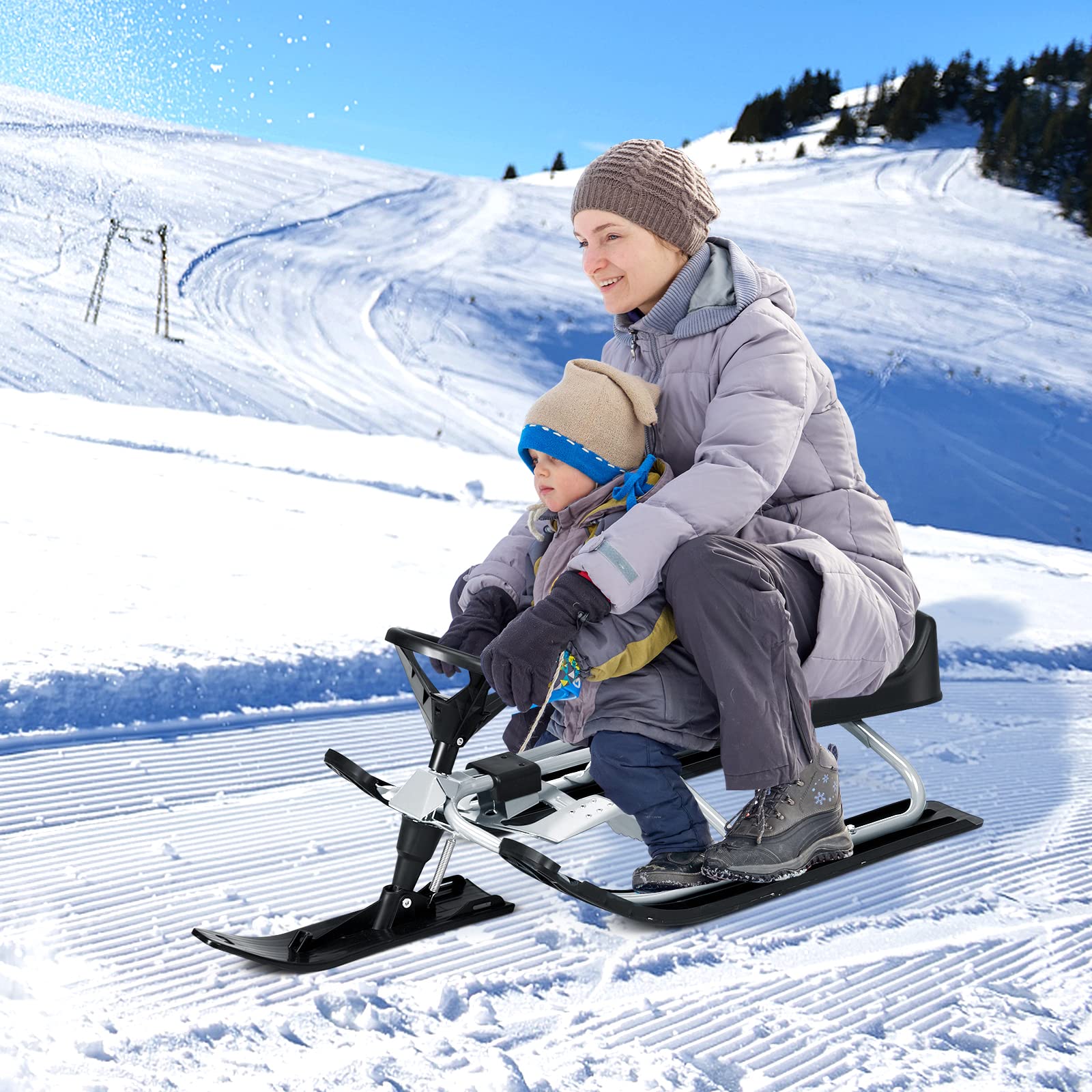 GOPLUS Luge d’Hiver Snowracer Enfants, avec Volant, 2 Freins et Amortisseur de Chocs, Luge de Direction avec Corde de Traction, Jouet d'Extérieur pour 4 Ans+, Charge 75 kg,Gris/Rouge