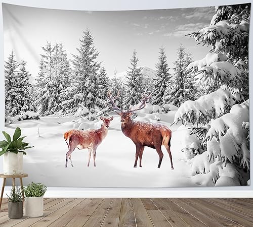 LB Tapiz de bosque nevado para colgar en la pared, lindo ciervo y nieve cubierto de pino, tapiz de pared con cielo gris para dormitorio, tapiz