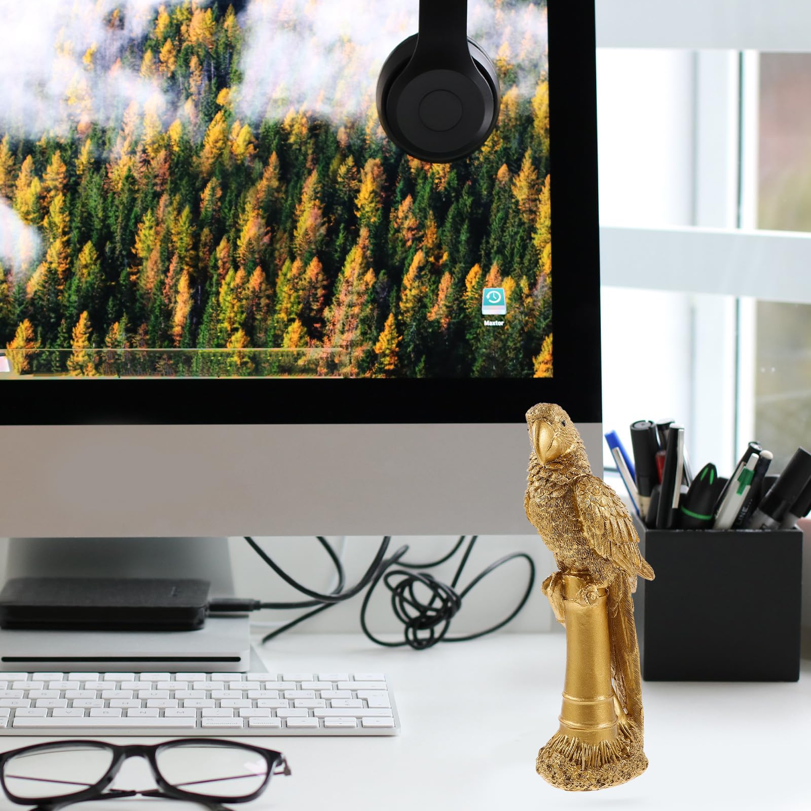 Goldene Vogelfigur aus Kunstharz mit Realistischer Optik für Deko