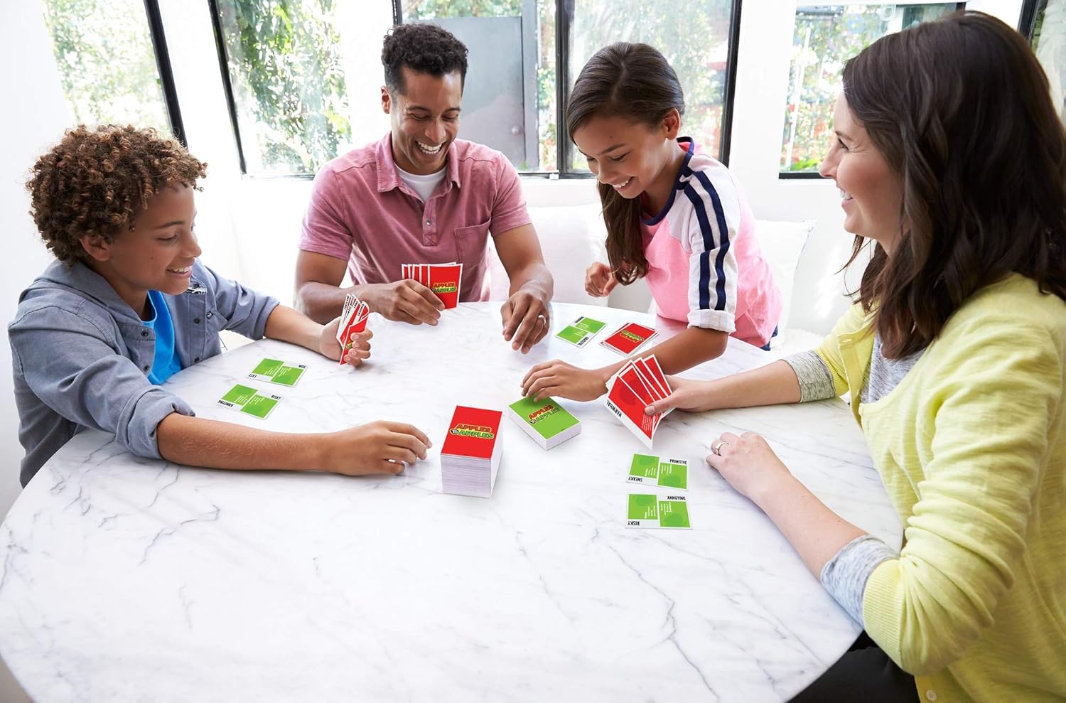 Mattel Games Apples To Apples Card Game, Family Game For Kids and Adults, Make Hilarious Comparisons with 1000 Cards