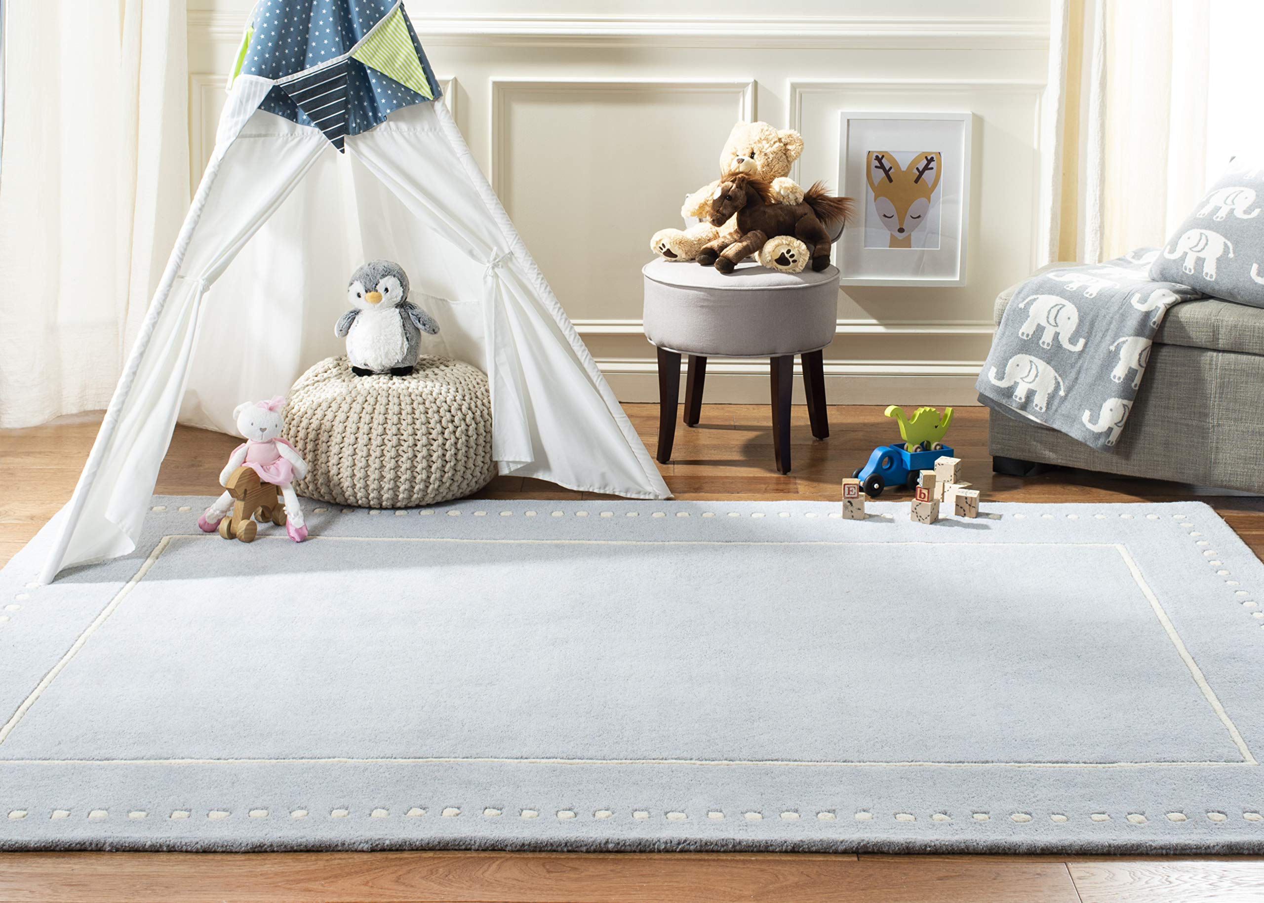 SAFAVIEH Bella 5x8 Handmade Wool Area Rug in Light Blue and Ivory