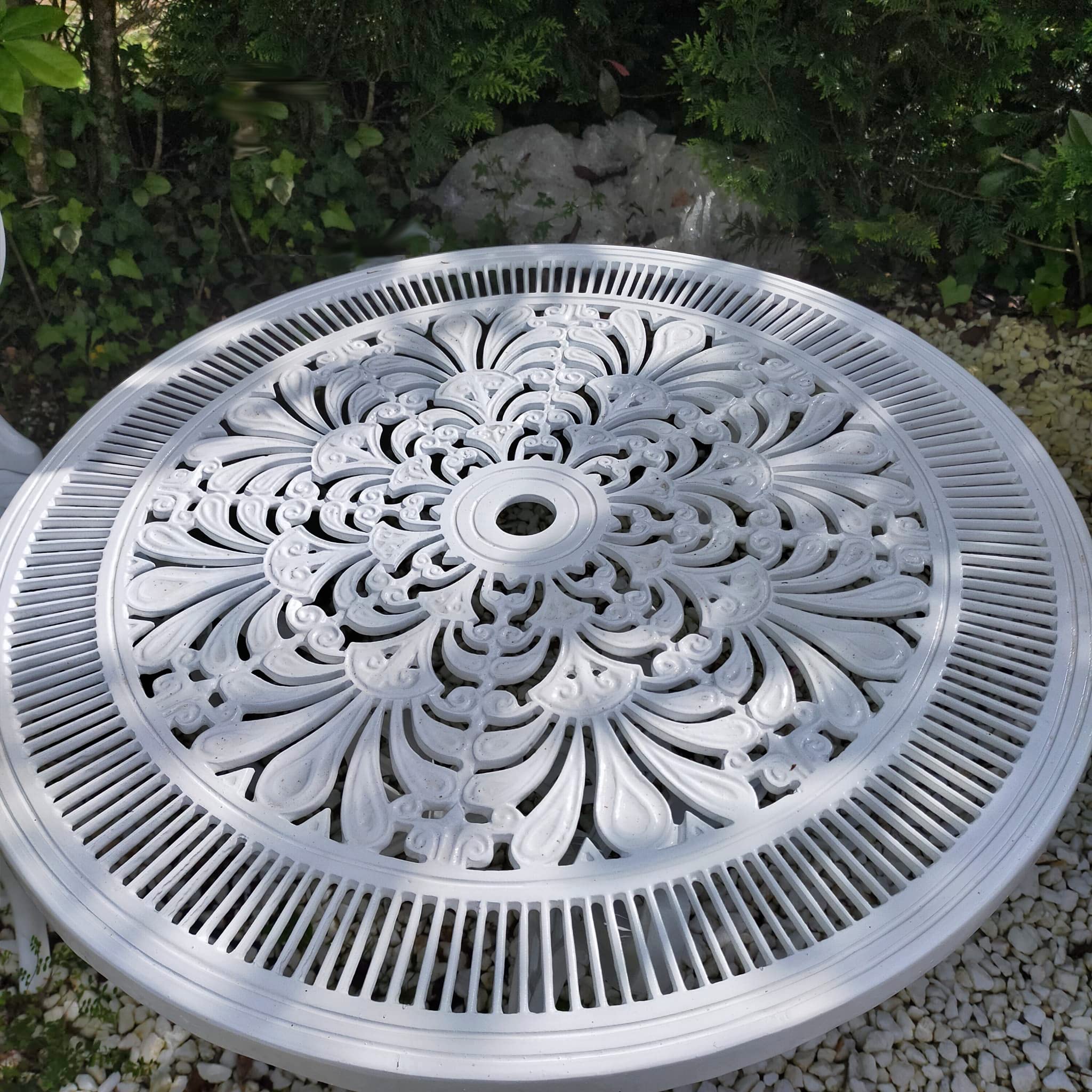 Zestaw Stół i krzesła na zewnątrz i ogród Meble z białego aluminium o wysokiej wytrzymałości. Europejska produkcja rzemieślnicza (stół ogrodowy 1)