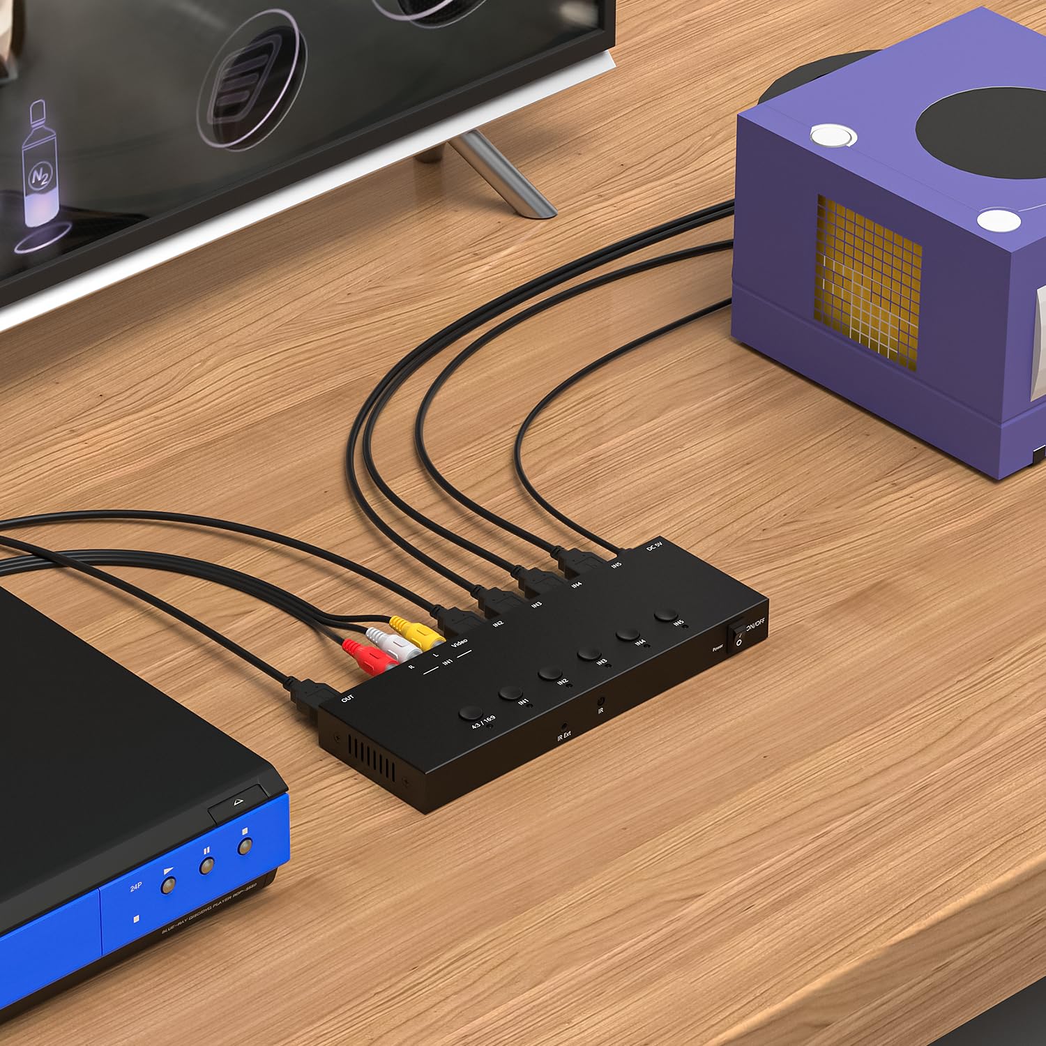 Commutateur RCA/HDMI 5 pouces vers 1 sortie, HDMI 2.0 4 voies + 1 RCA vers HDMI, commutateur 4:3/16:9 prend en charge 4K et 3D pour PS1/2/3/4/5, SNES, Switch, DVD, Roku, Fire Stick, etc.