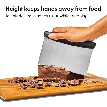 OXO Good Grips Stainless Steel Multi-Purpose Scraper & Chopper, Dough Cutter for Pizza, Bread and Cookie Dough, Multi-Purpose Vegetable Chopper, Dishwasher-Safe Kitchen Essential