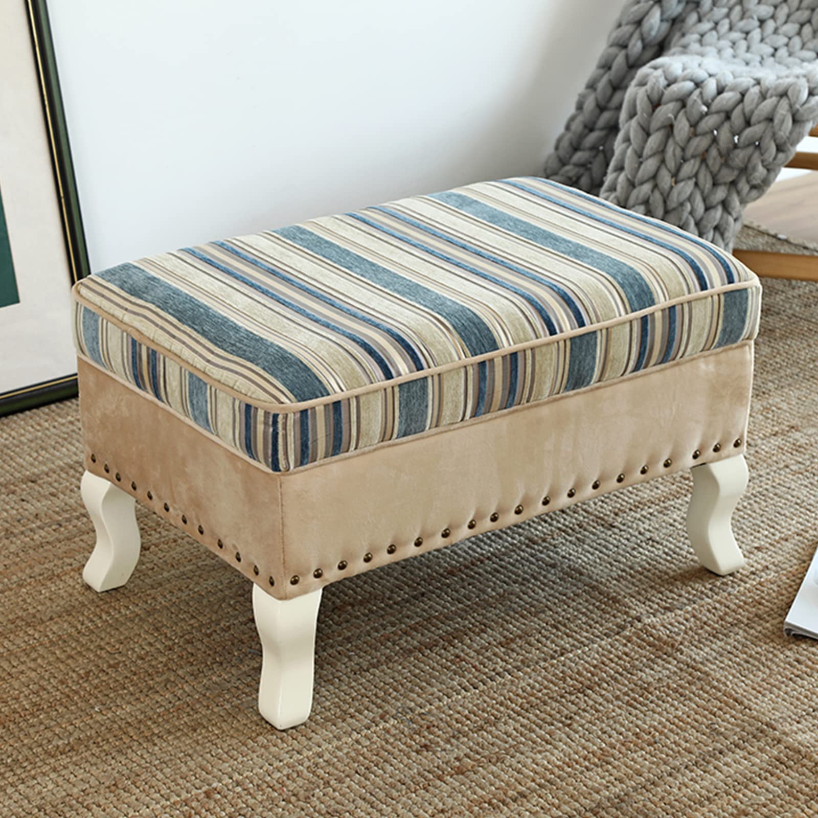 Banc d'entrée ottoman en velours pour ne plus manquer de sièges dans le salon