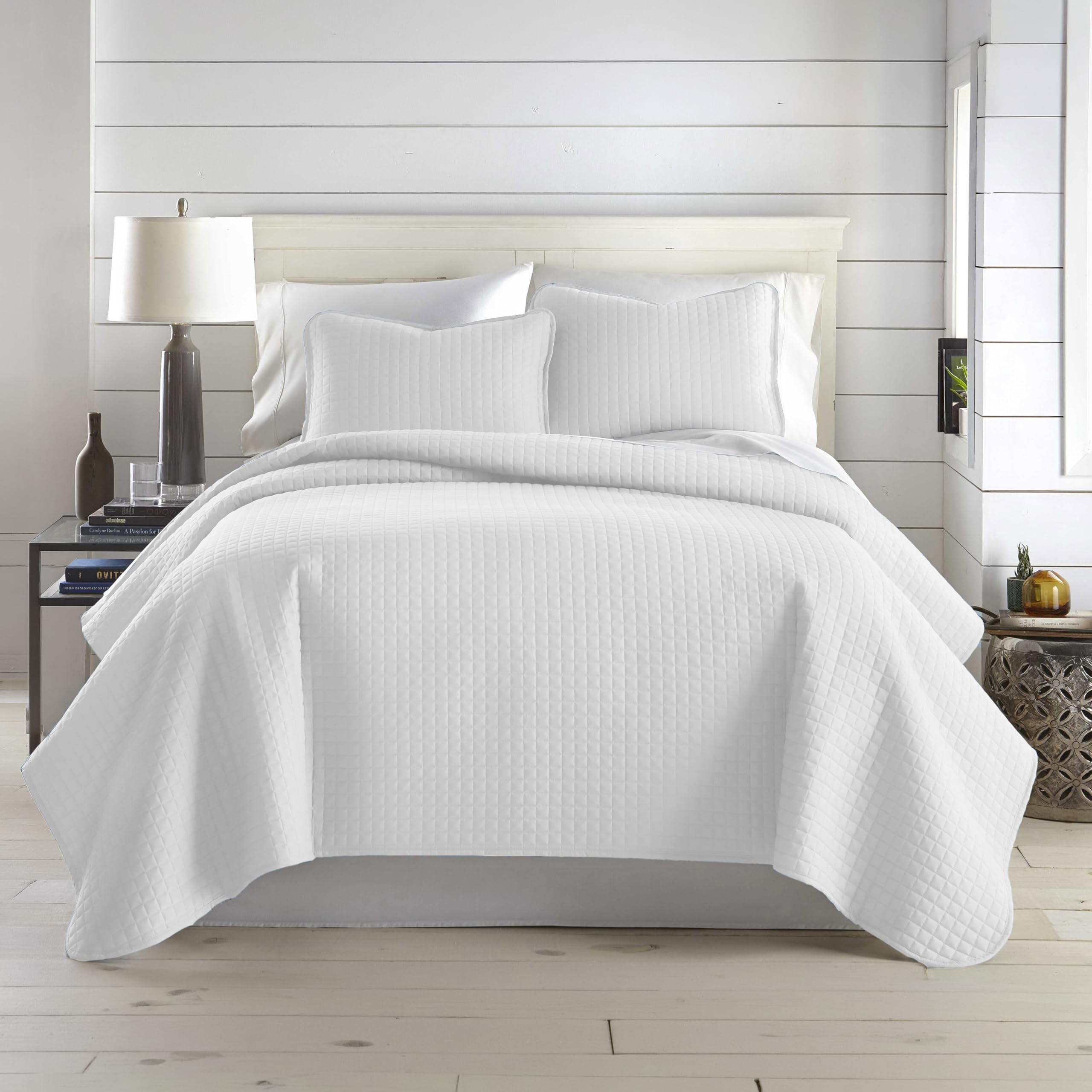 Southshore Fine Living, Inc. White Queen Quilt Bedding Set, Lightweight Bedding Quilts Queen Size Bedspread, Coverlet Full Size, Quilted Coverlet Bed Spread w/Pillow Shams, White Quilts Full Size