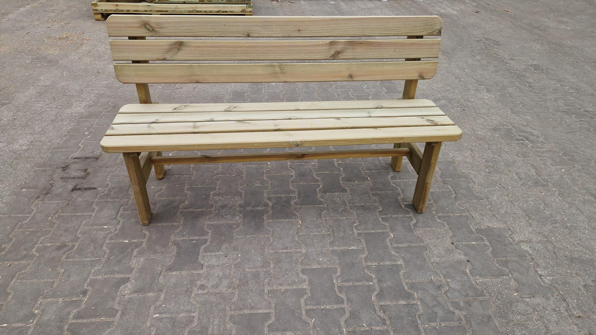 AVANTI TRENDSTORE - Riccione - Panca da Giardino in Legno Massiccio di Pino, Trattamento in Autoclave Verde, 150 cm
