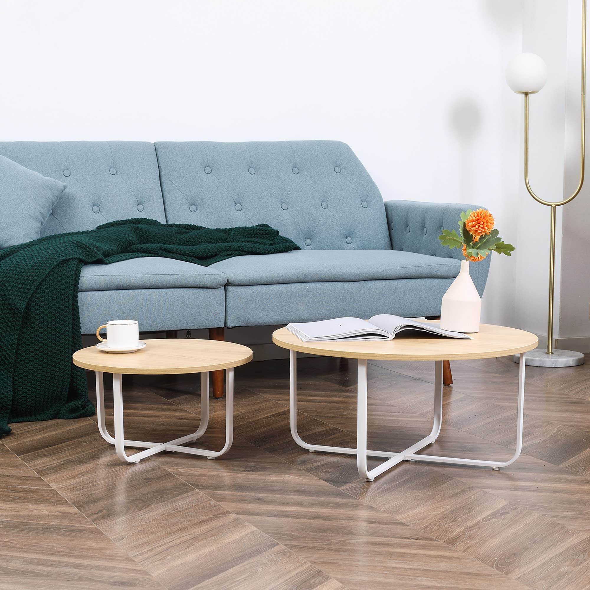HOMCOM Juego de 2 Mesas de Centro Ø65x32 cm y Ø45x26 cm Natural y Blanco | Mesas de Salón Redondas, Encimera de Madera, Patas de Metal, para Domitorio