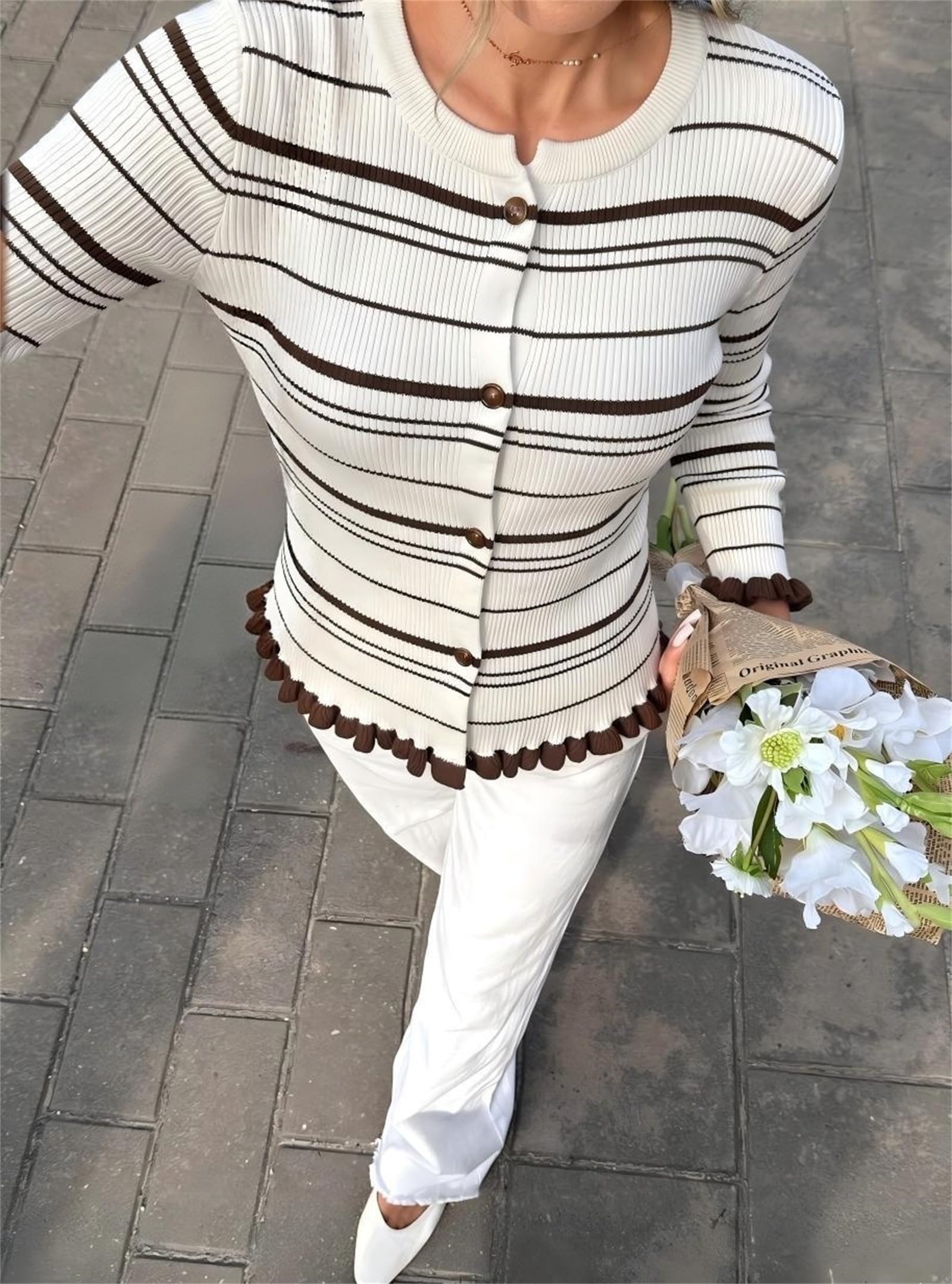 Cardigan da donna a righe a costine a maniche lunghe con orlo a volant
