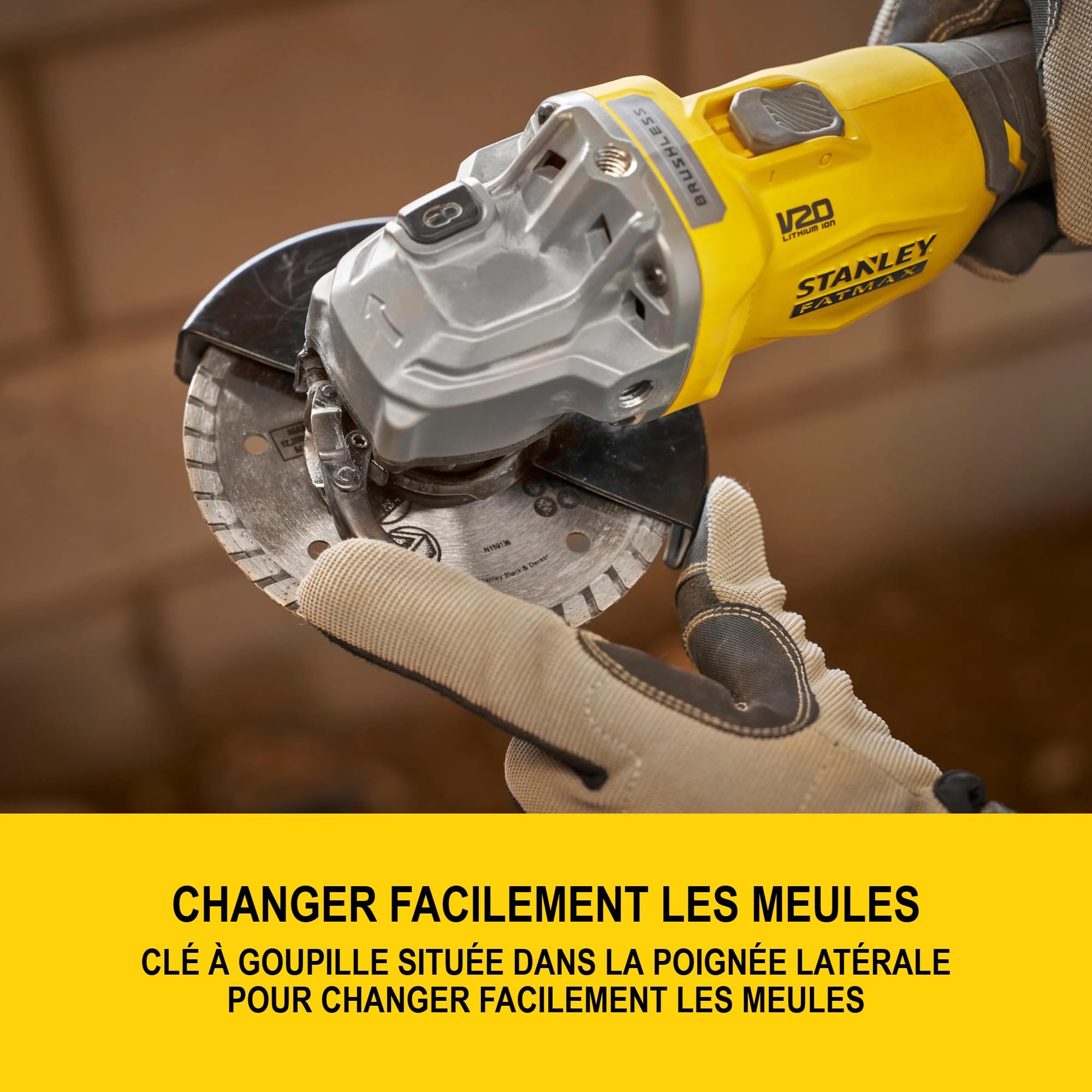STANLEY FATMAX V20 Meuleuse d'angle 125mm sans fil et brushless, comprend une batterie Li-Ion 4.0Ah, un chargeur 2A et une malette PRO-STACK, 18V, SFMCG710M1T-QW