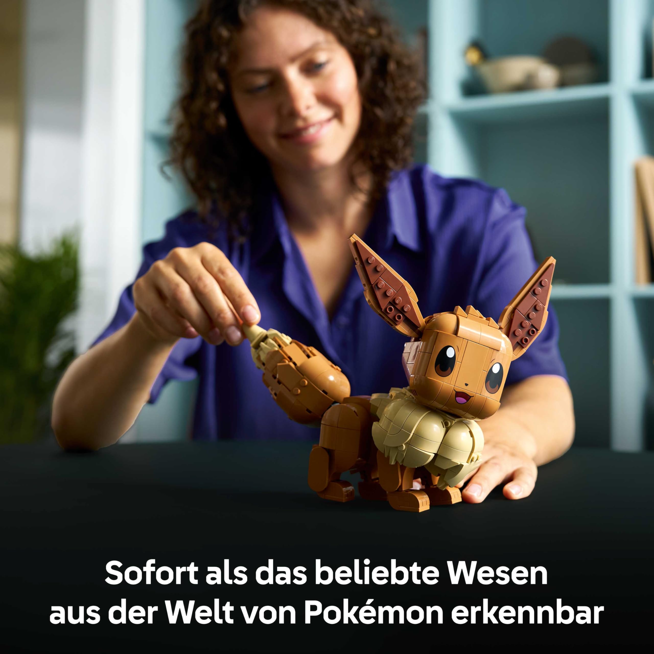 LEGO Pokémon Evoli Figur - Bauset für Erwachsene - Anime Modellbau mit beweglichen Gliedmaßen, Ohren und Schwanz - DIY Deko für Zimmer oder Schreibtisch - Sammler Geschenkidee für Gaming Fans – 72151