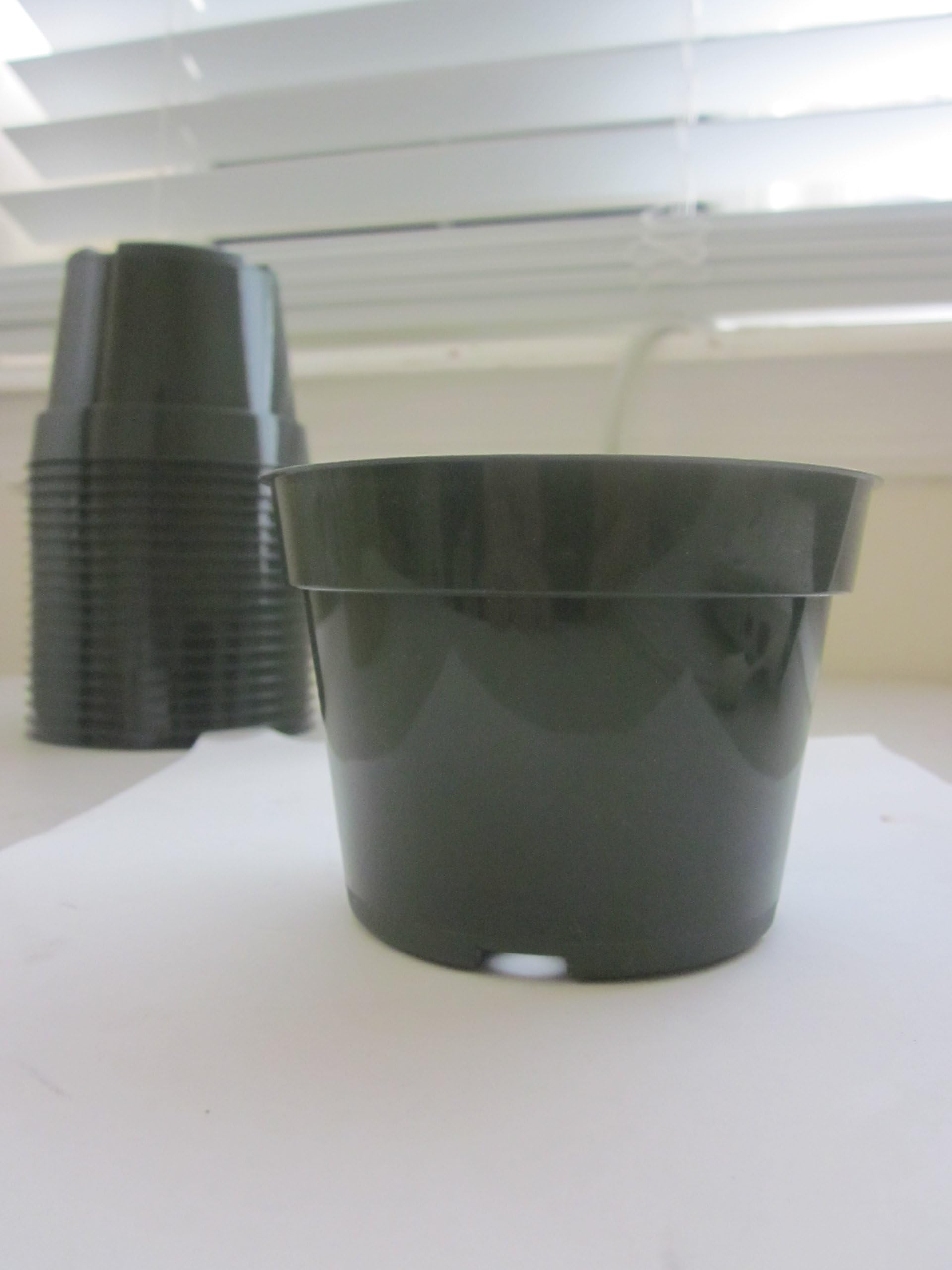 20 4'' planters 4 inch Flower pots Seedling Starters Cutting Starters for Small Plants Great Drainage Resilient Sturdy Plastic Will Last Long