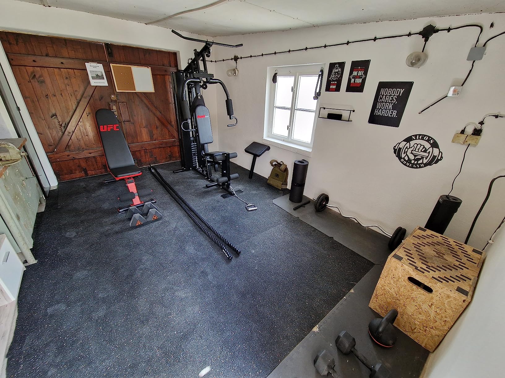 FUEL Fitness Kraftstation KS100 für Zuhause, Homegym auf 2qm, Latzug
