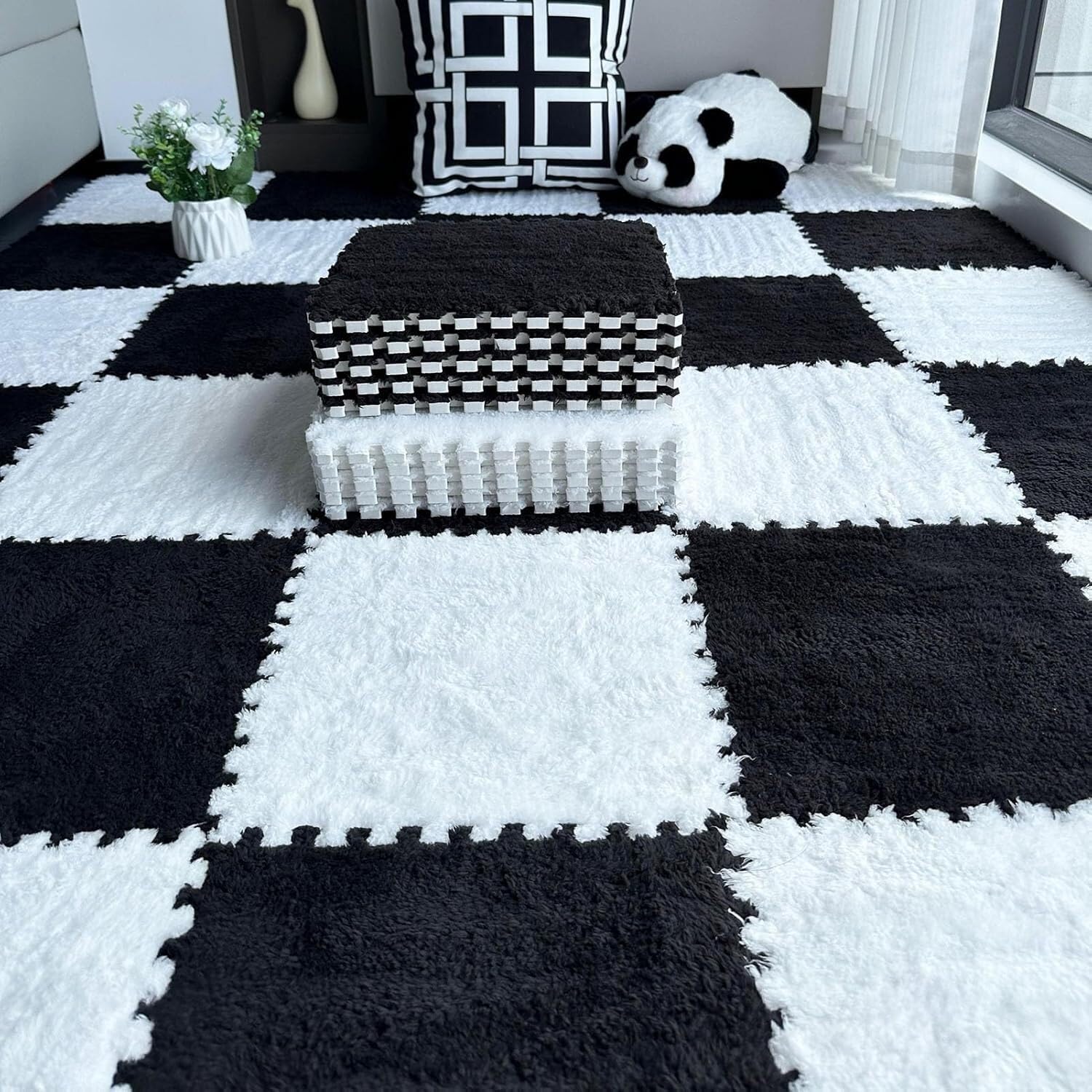 LoiYtrd Plush Foam Puzzle Mat 10pcs 30x30cm Square Interlocking Foam Tiles EVA Soft Foam Floor Mat(White+Black)